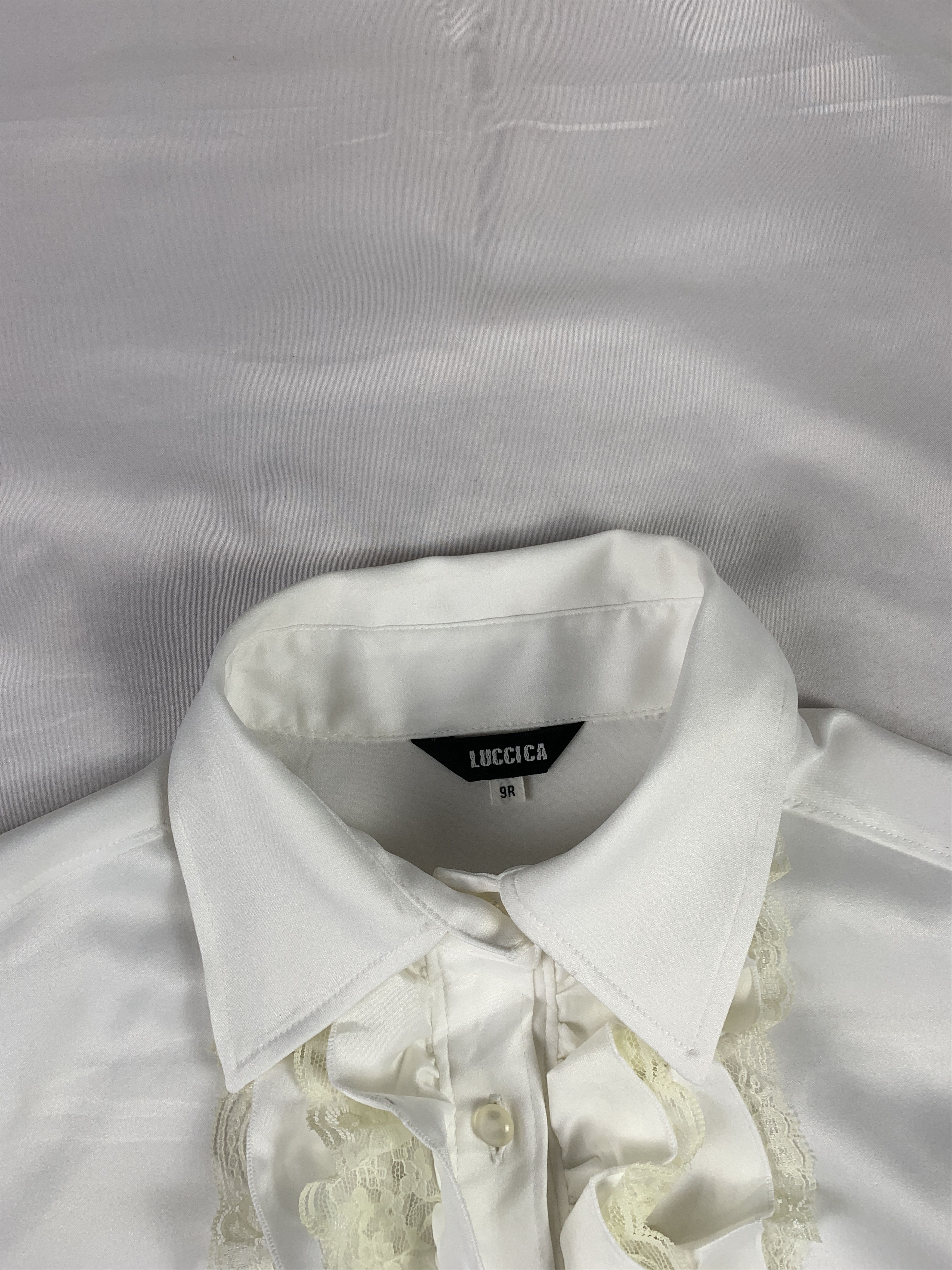 Japanese Brand Luccia White Ruffle Trim Blouse (M) Size M / US 6-8 / IT 42-44 - 6 Thumbnail