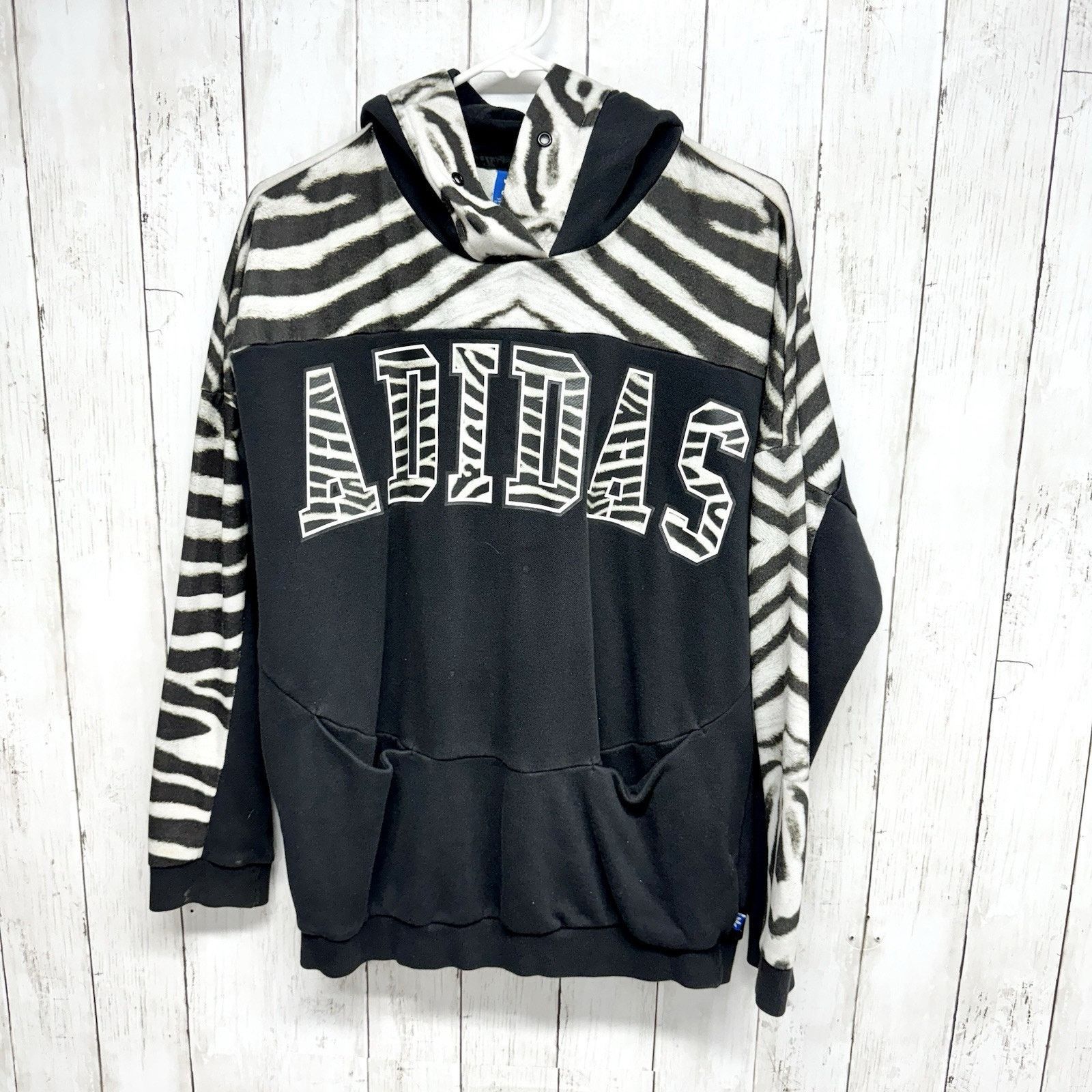 Adidas adidas Hoodie Size M Long Sleeve Cotton Zebra Double Pocket Size US M / EU 48-50 / 2 - 1 Thumbnail