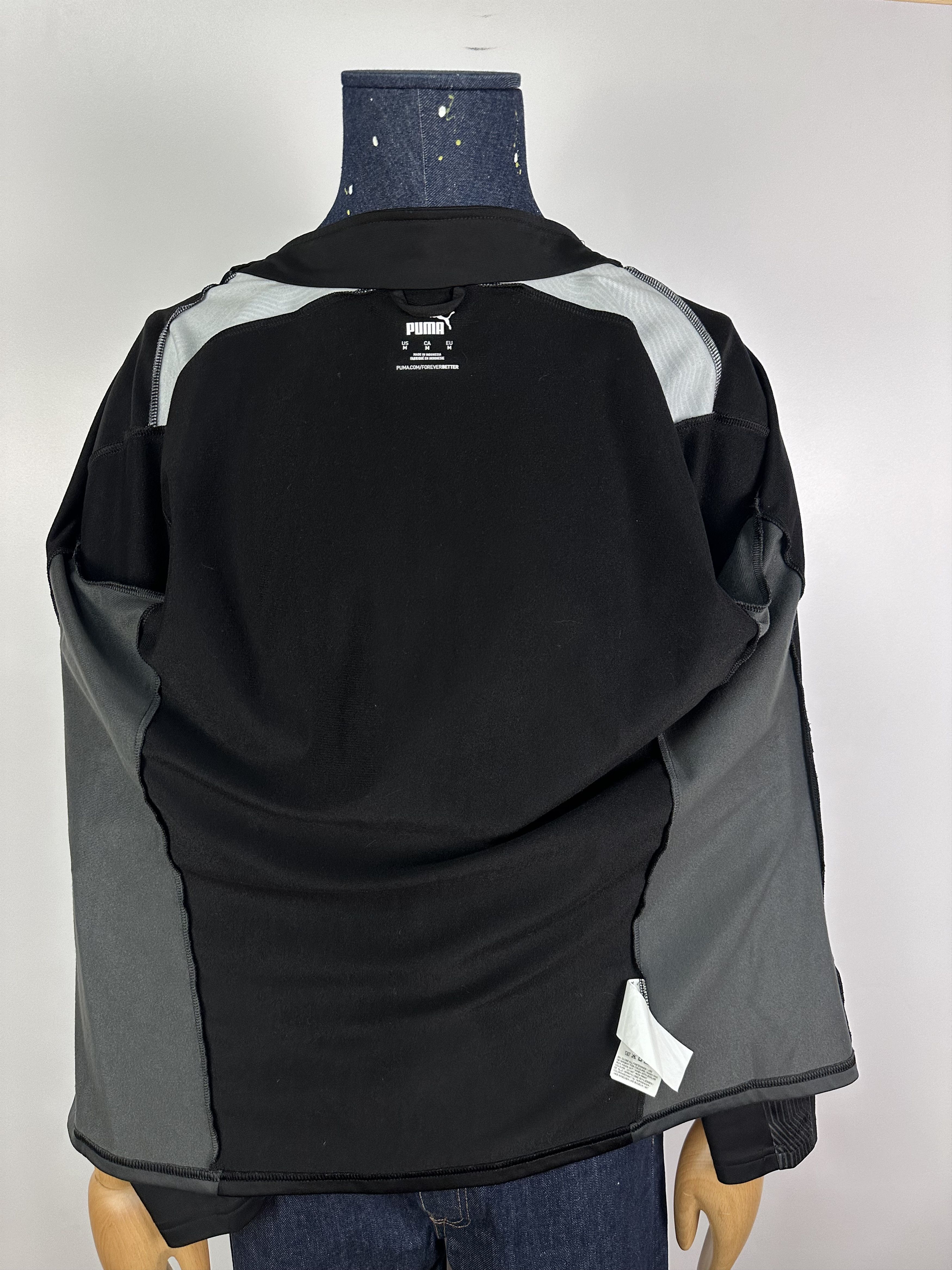 Puma BLACKPOOL FC TRAINING FOOTBALL TRACK TOP JACKET LONG SLEEVE Size US M / EU 48-50 / 2 - 12 Thumbnail