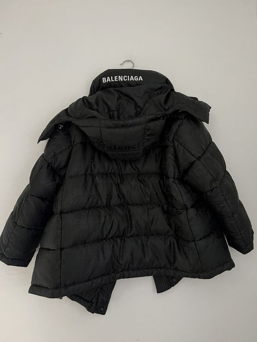 Balenciaga Puffer Jacket |