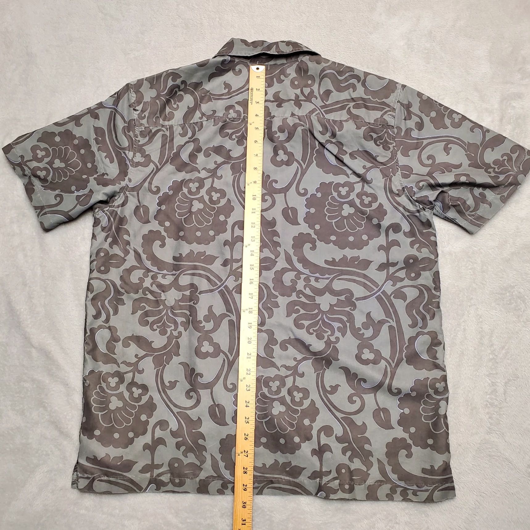 Quiksilver VINTAGE Quiksilver Shirt Mens Large Gray Floral Hawaiian Board Riding Surf Core Casual Size US L / EU 52-54 / 3 - 6 Thumbnail