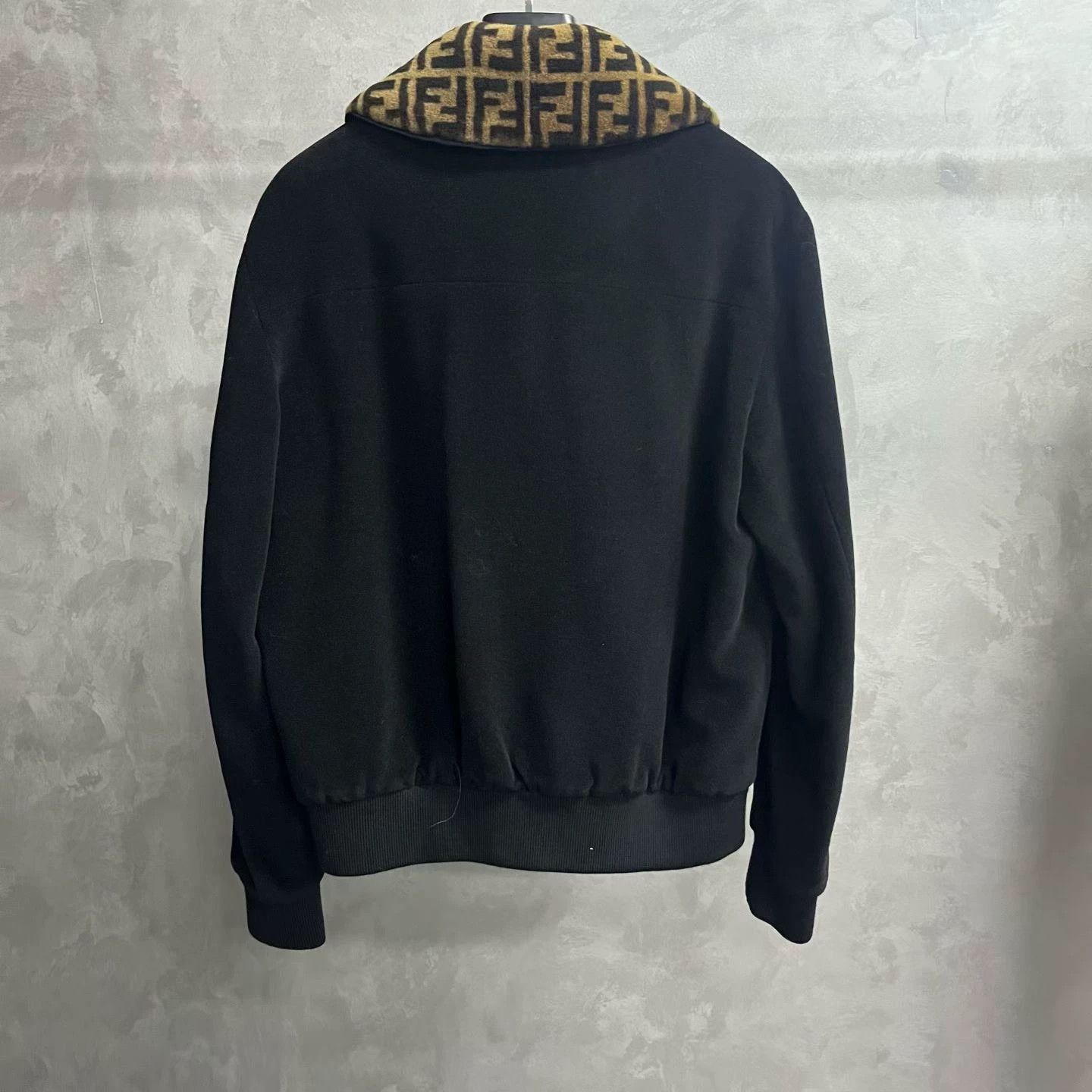 black detachable collar long sleeve jacket