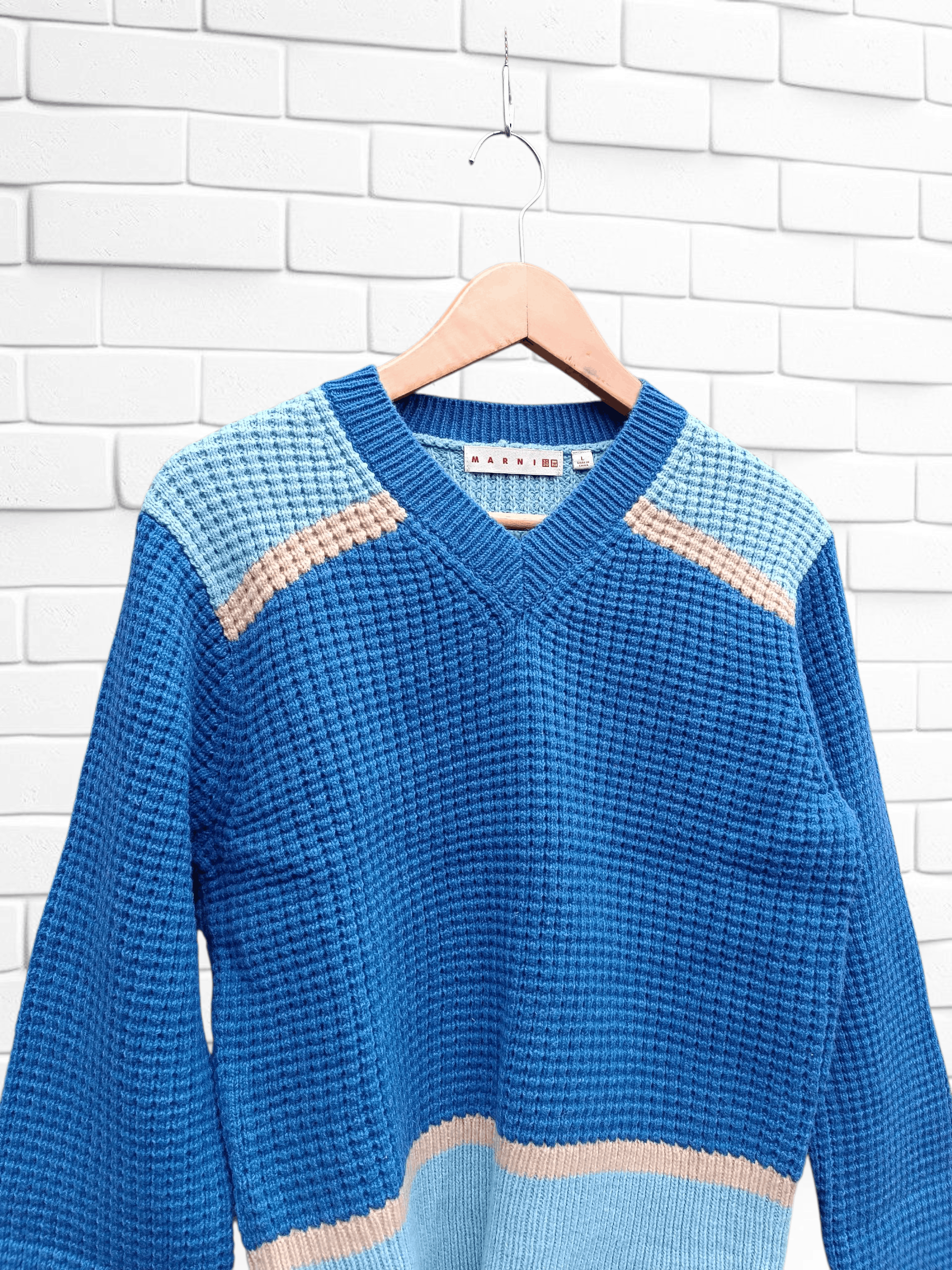 Marni × Uniqlo Uniqlo X Marni Knit V-Neck Long Sleeve Sweater Size L / US 10 / IT 46 - 3 Thumbnail