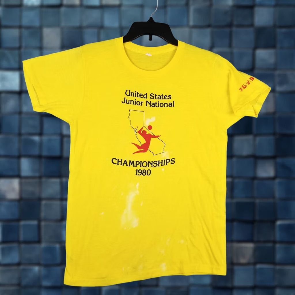 Vintage Vintage California Volleyball T Shirt Large Adult Mens Womens Unisex L Yellow 1980s USA USVBA Junior Championship Size US L / EU 52-54 / 3 - 1 Thumbnail