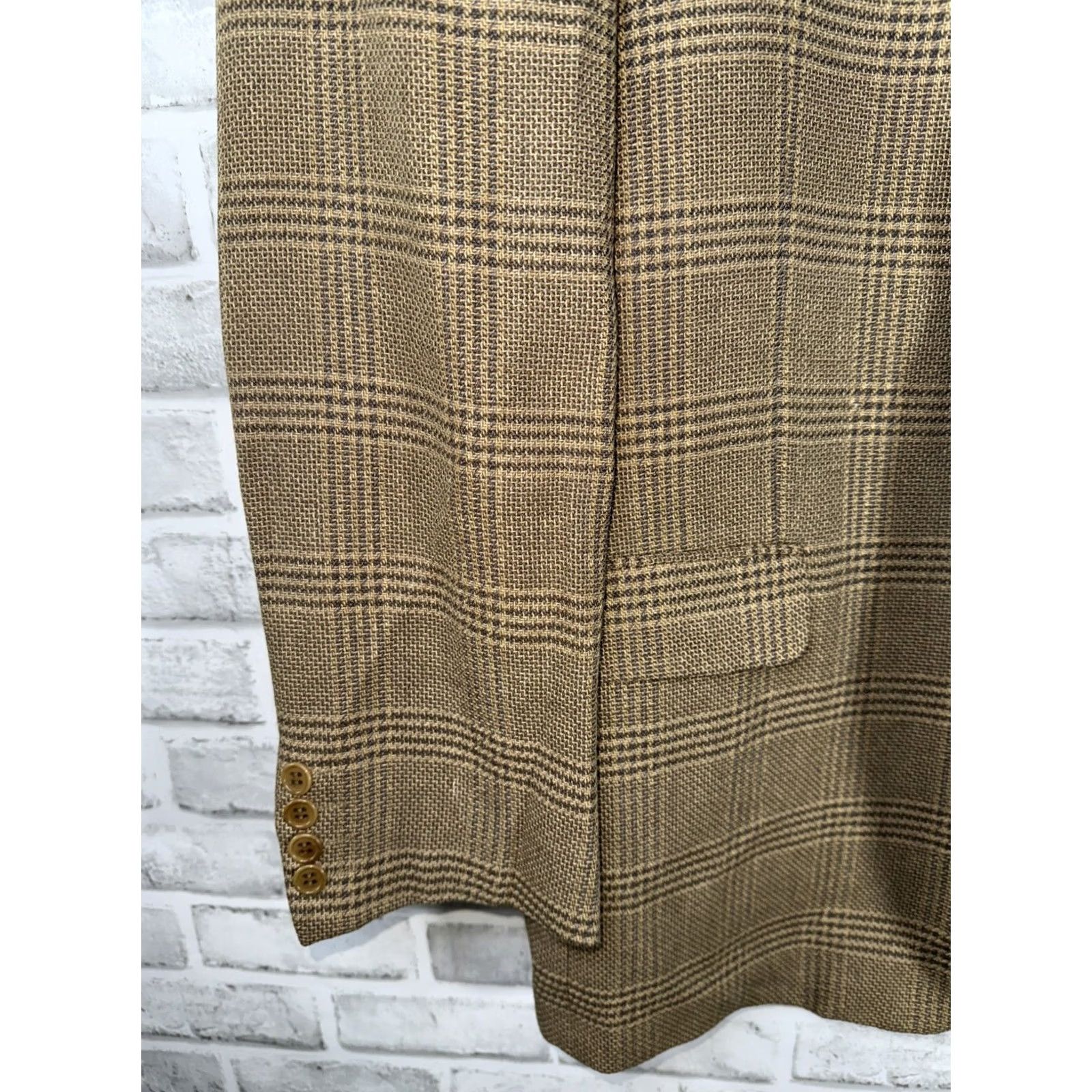 Valentino VTG Valentino plaid Blazer Sport Coat Wool Silk Blend MENS 43 L Beige Tweed Long Casual Jacket Blazer Mens 43 Size 46R - 5 Thumbnail