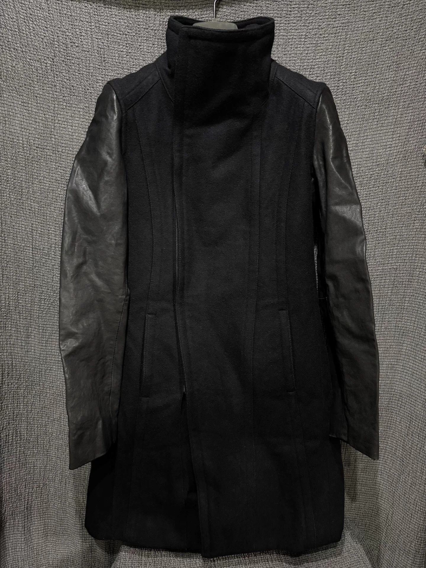 Rick Owens Avant-garde Black Coat with Leather Sleeves Size US M / EU 48-50 / 2 - 1 Thumbnail