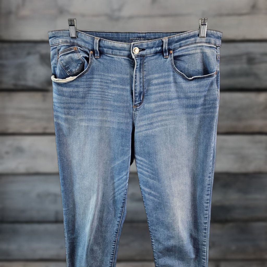 Vintage Chico's Womens Boyfriend Ankle Jeans Sz 12 Blue High Rise Light Wash Size 34" / US 12 / IT 48 - 1 Thumbnail