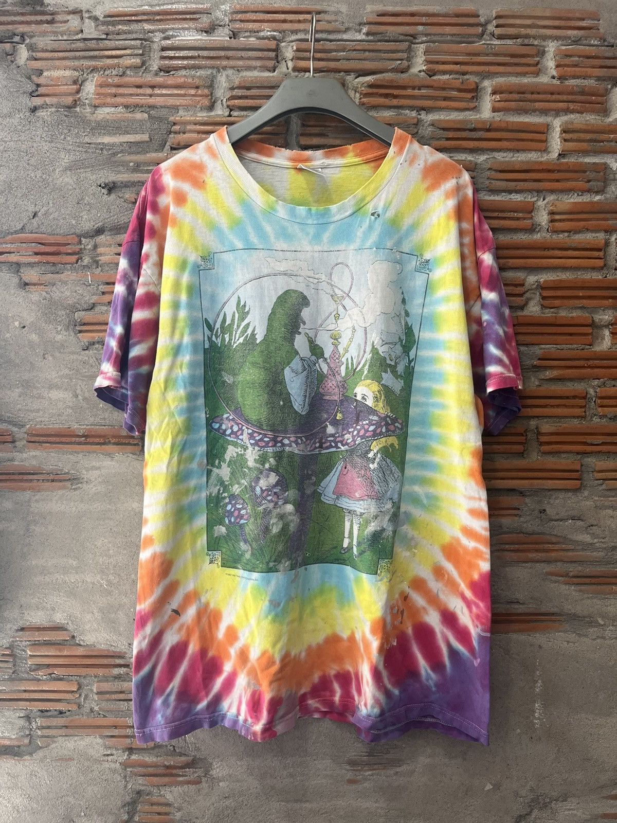 Arts & Science Vintage Alice In Wonderland 1997’s tie dye Very worn Tshirt Size US XL / EU 56 / 4 - 2 Thumbnail