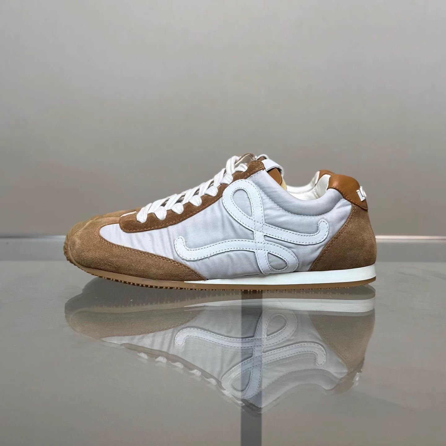 Loewe Loewe Ballet Runner 2.0 White & Brown Women's Sneaker 98/37 Size US 6.5 / IT 36.5 - 2 Thumbnail