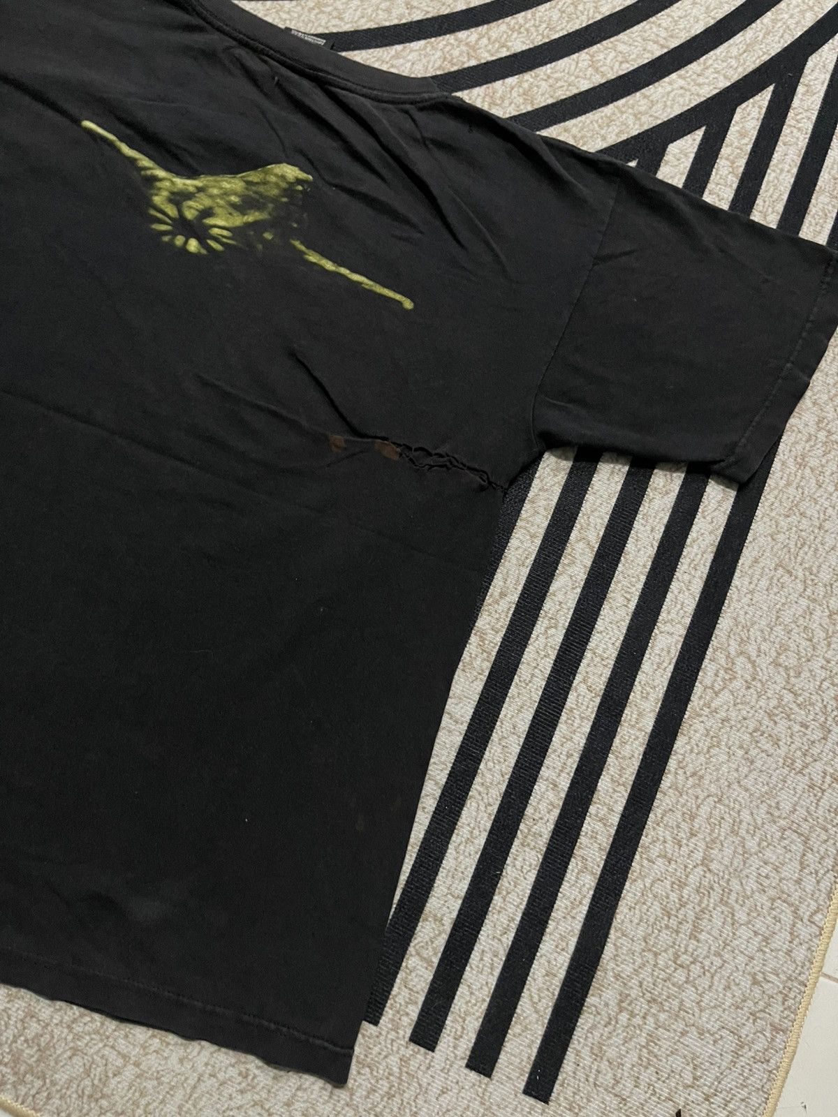 Band Tees 2000 LIMP BIZKIT CHOCOLATE START FISH DISTRESSED TEES Size US L / EU 52-54 / 3 - 14 Thumbnail