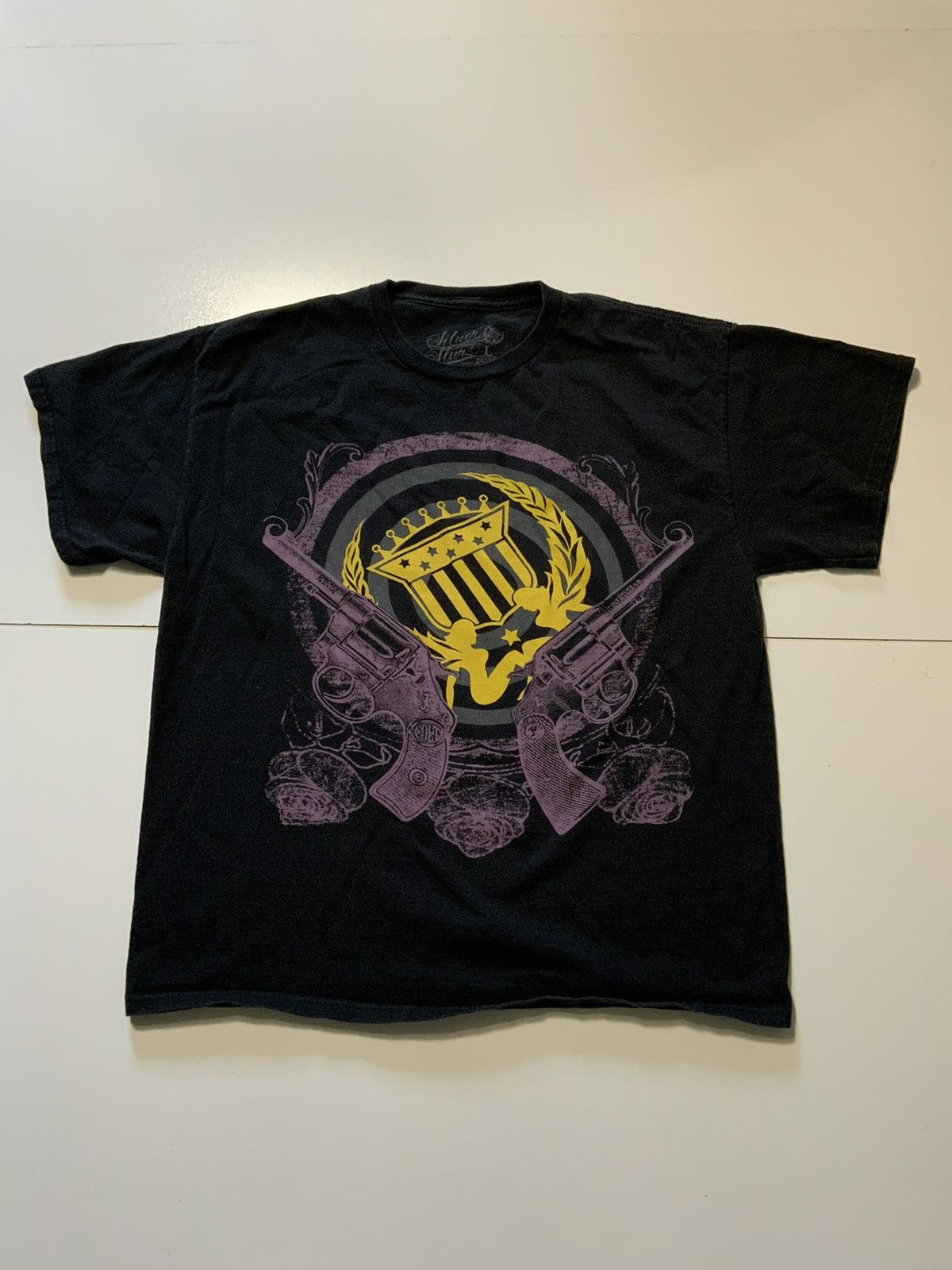 Vintage Vintage Y2K Silver Star Colt 38 Revolver Cyber Grunge TShirt Size US L / EU 52-54 / 3 - 1 Thumbnail