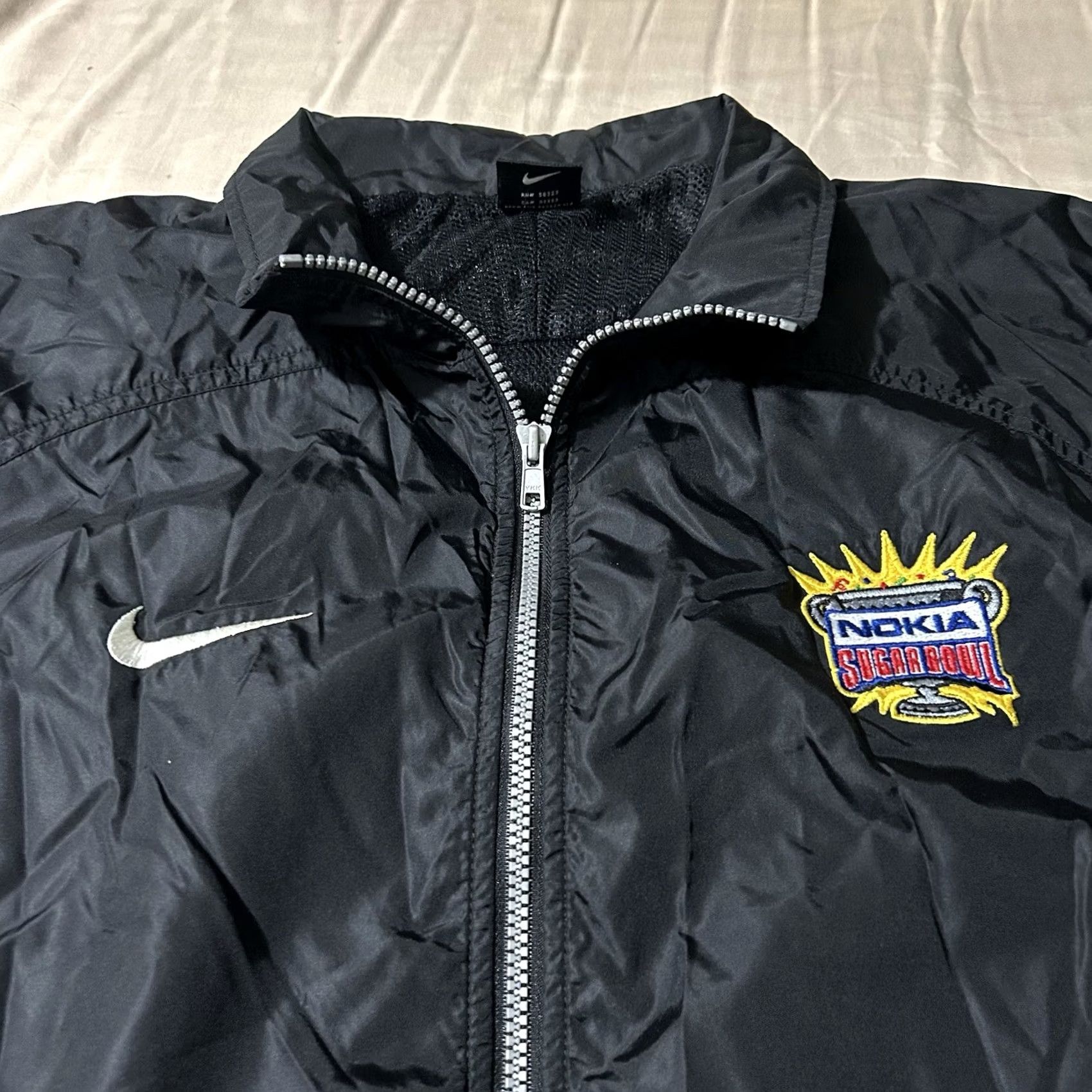 Nike VINTAGE Nike Sugar Bowl College Football Track Jacket L Mens Black Nylon Windbreaker Size US L / EU 52-54 / 3 - 2 Thumbnail