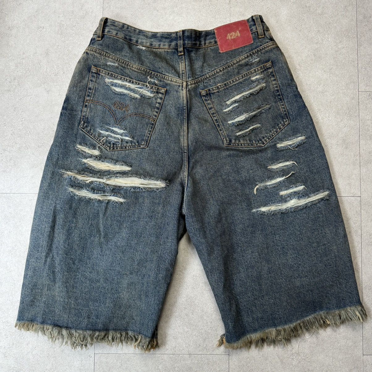 424 424 Big Daddy Thrashed Ripped Denim Short Size US 34 / EU 50 - 2 Thumbnail
