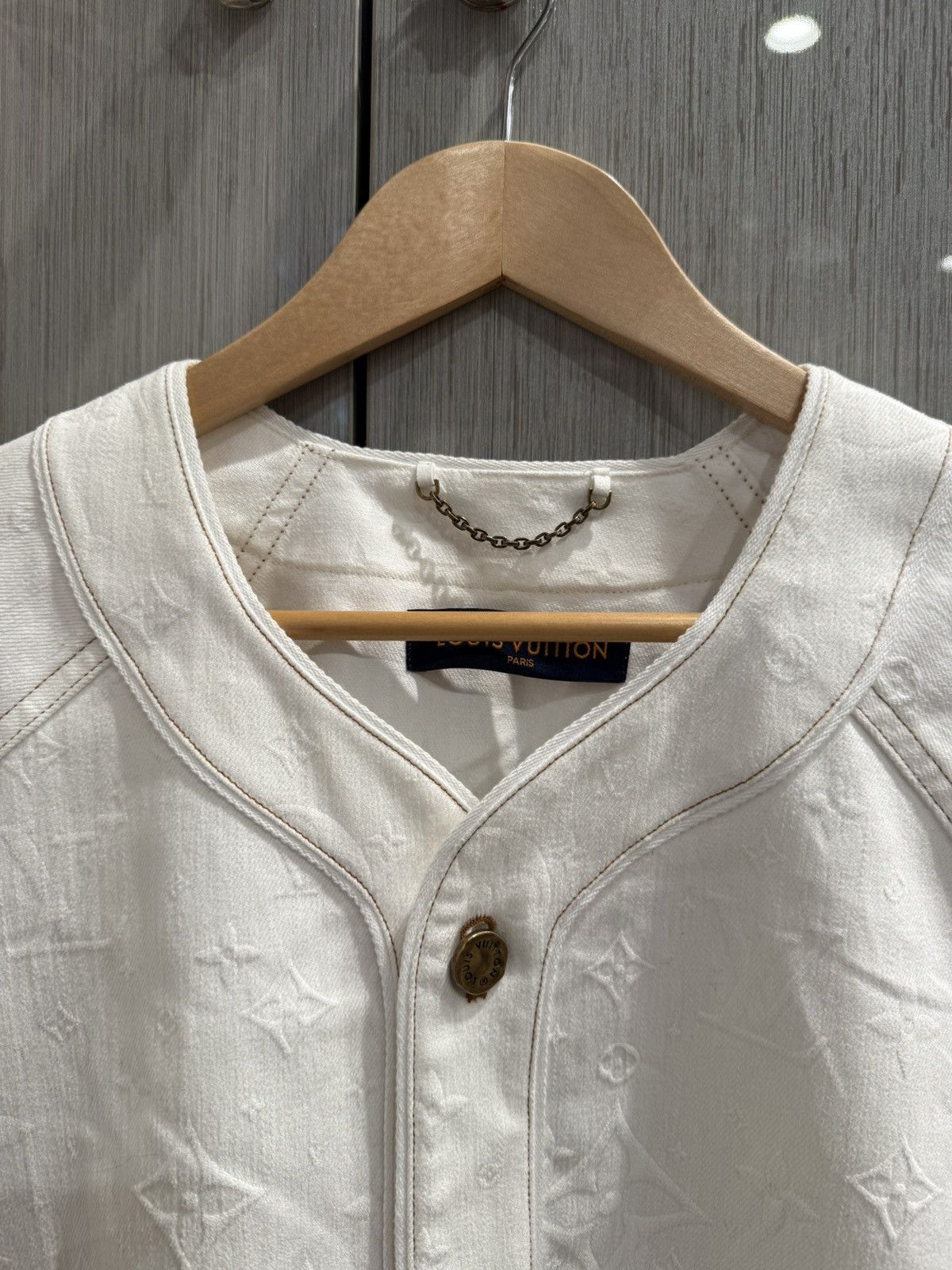 Louis Vuitton Louis Vuitton White Denim Monogram Baseball Shirt Size US XXL / EU 58 / 5 - 4 Thumbnail