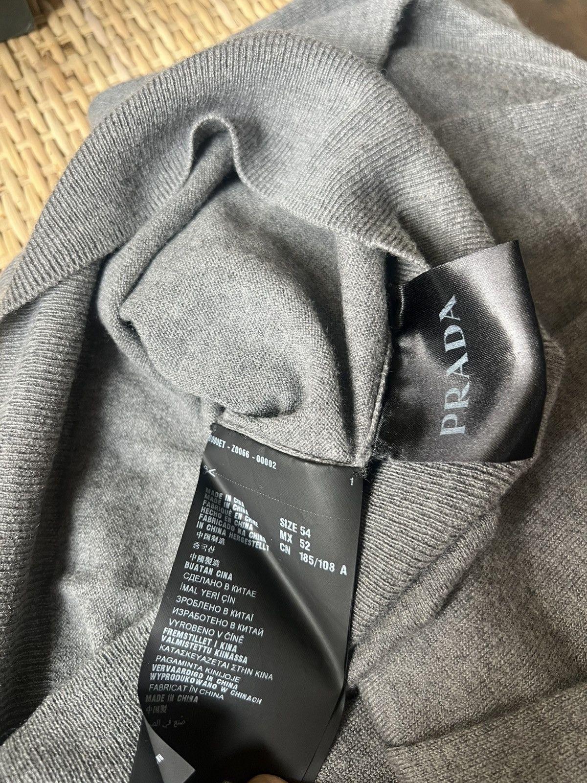 Prada Prada gray cashmere crew beck sweater Size US L / EU 52-54 / 3 - 4 Thumbnail