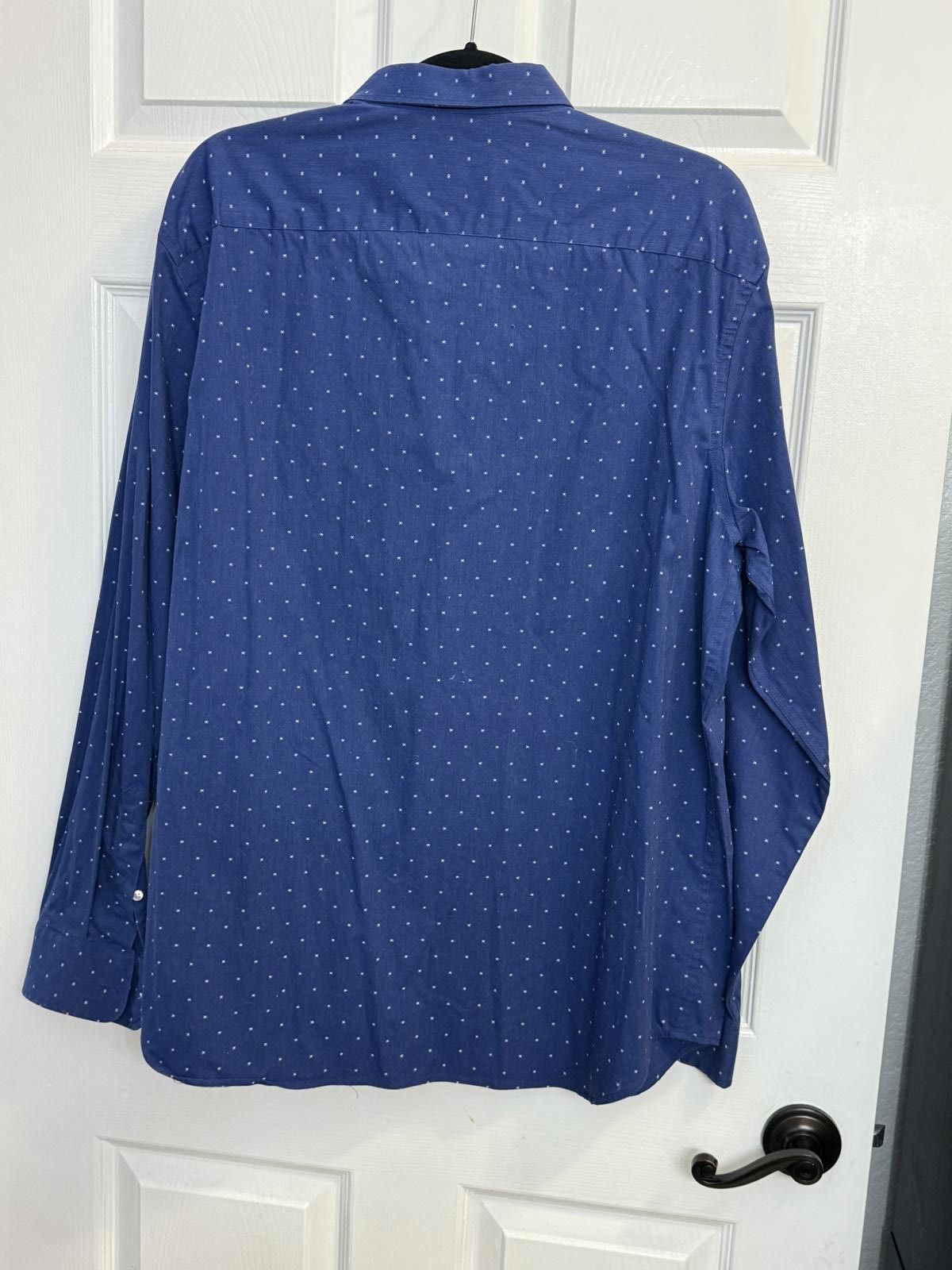Old Navy Old Navy Mens The Signature Shirt Size XL Slim Fit Blue Size US XL / EU 56 / 4 - 2 Thumbnail