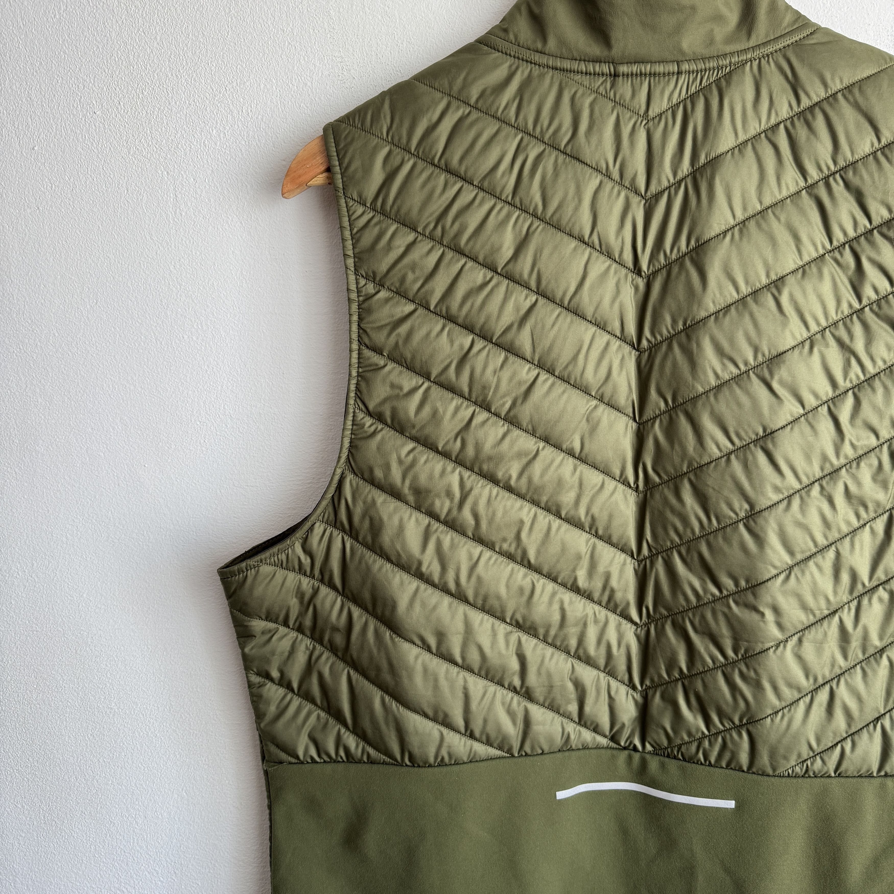 Nike Share Nike Aerolayer Running Gilet Vest Mens L Size US L / EU 52-54 / 3 - 12 Thumbnail