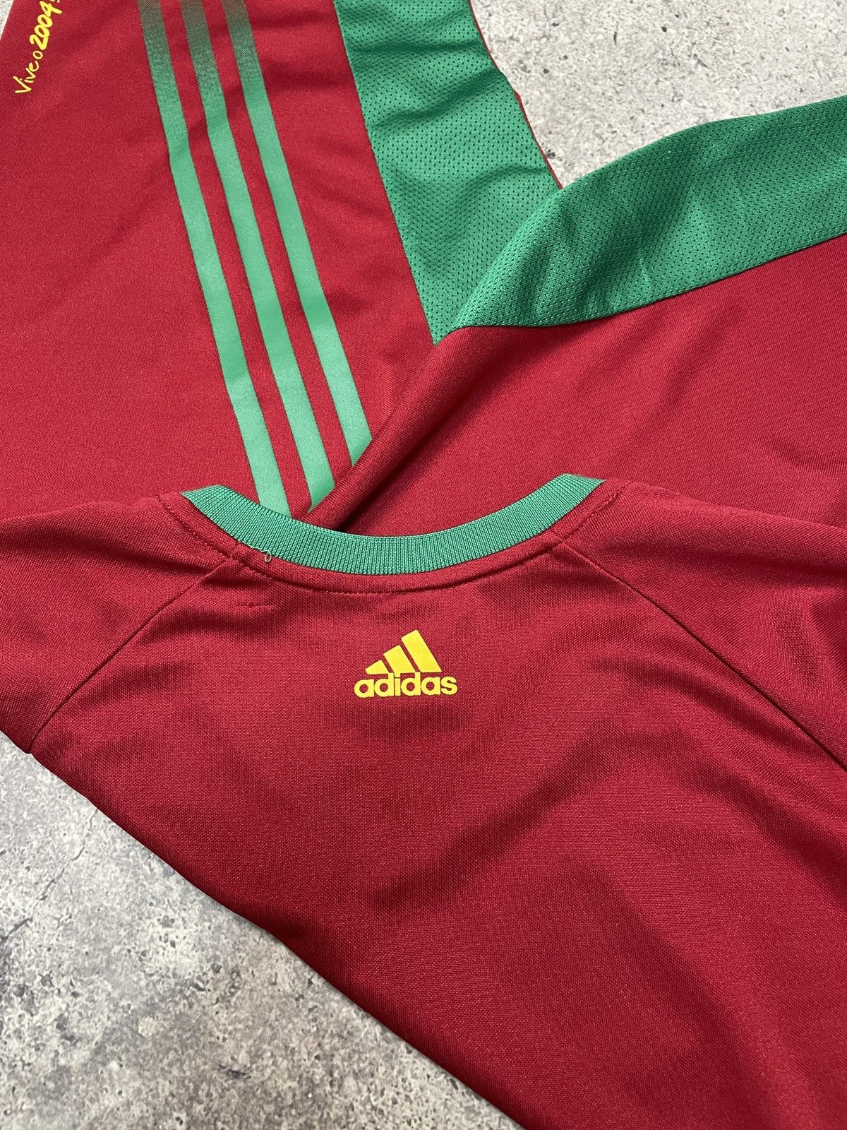Nike × Vintage Vintage Euro 2004 Adidas Portugal Soccer Jersey Tee Size US L / EU 52-54 / 3 - 7 Thumbnail