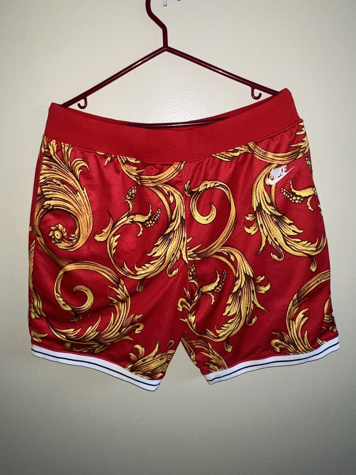 Nike × Supreme Nike foamposite shorts Size US 34 / EU 50 - 1 Thumbnail