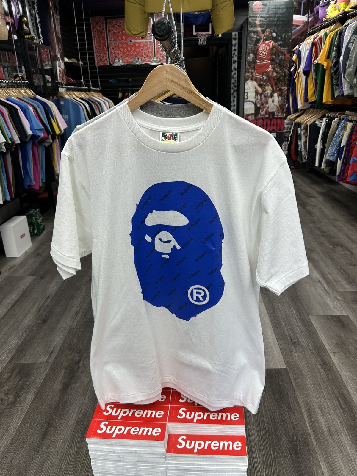 Bape A Bathing Ape T-shirt Size US XL / EU 56 / 4 - 1 Thumbnail