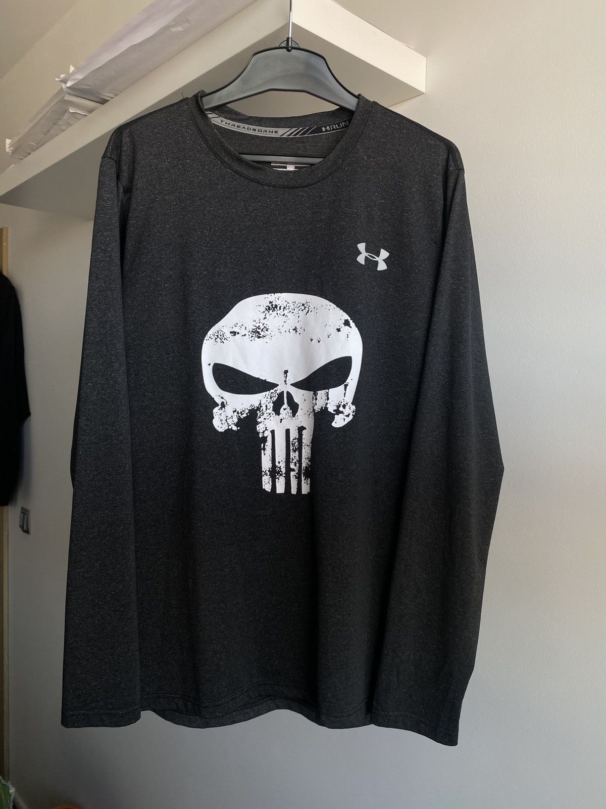 Marvel Comics × Under Armour Under Armour x Marvel Punisher XL heatgear long sleeve y2k Size US XL / EU 56 / 4 - 8 Thumbnail