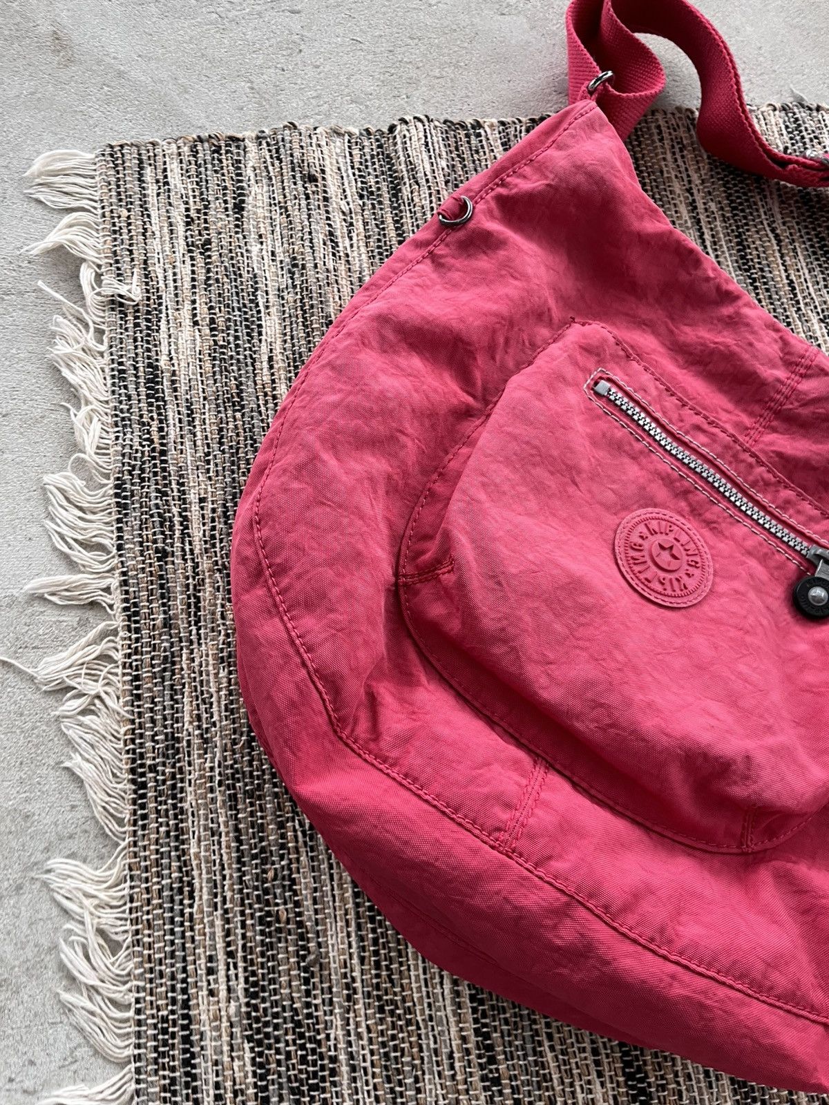 Japanese Brand Vintage Kipling Pink Shoulder Bag Y2K Avantgarde messenger Size ONE SIZE - 6 Thumbnail