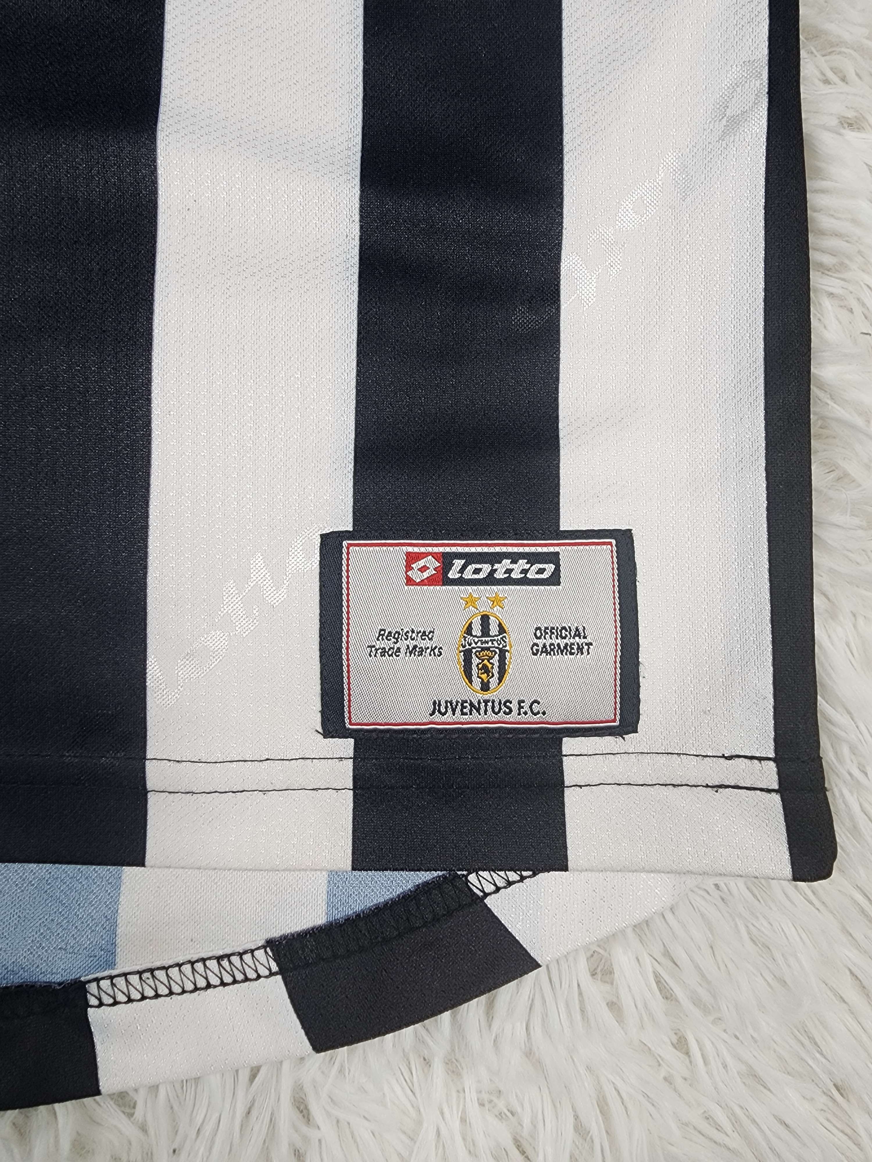 Lotto Sport Vintage Y2K Juventus F.C. 2001 Home jersey Size US M / EU 48-50 / 2 - 3 Thumbnail