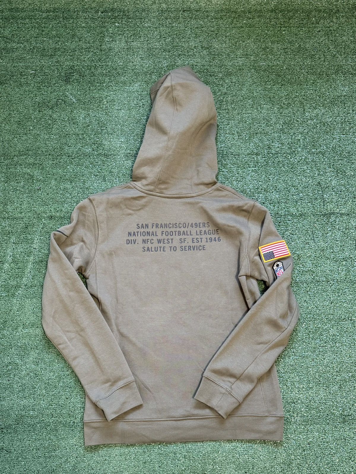 Nike Nike San Francisco 49ers 2025 Salute to Service Hoodie Size US XL / EU 56 / 4 - 5 Thumbnail