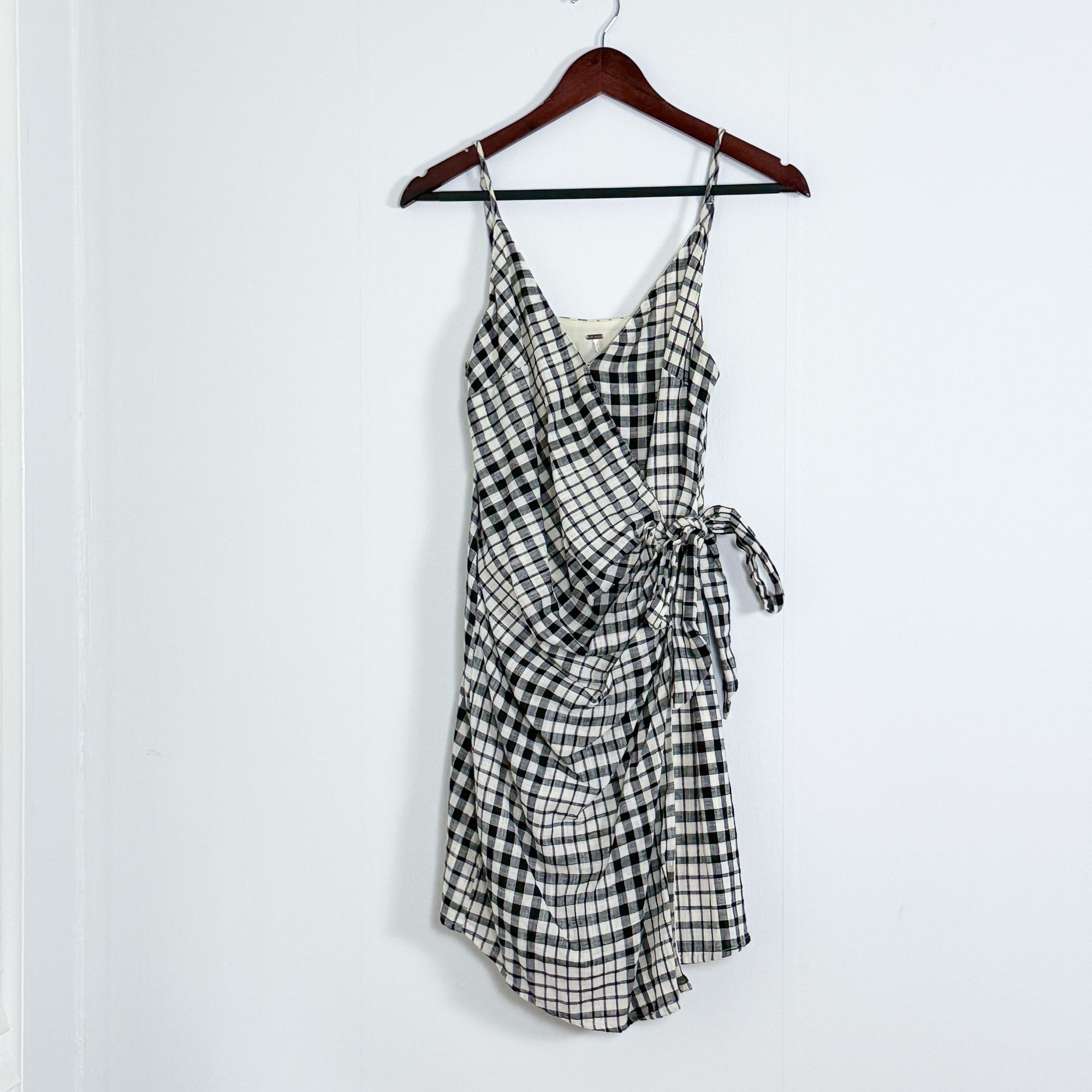 Free People Free People Nodia Mini Wrap Dress Black and White Gingham Si Size XS / US 0-2 / IT 36-38 - 1 Thumbnail