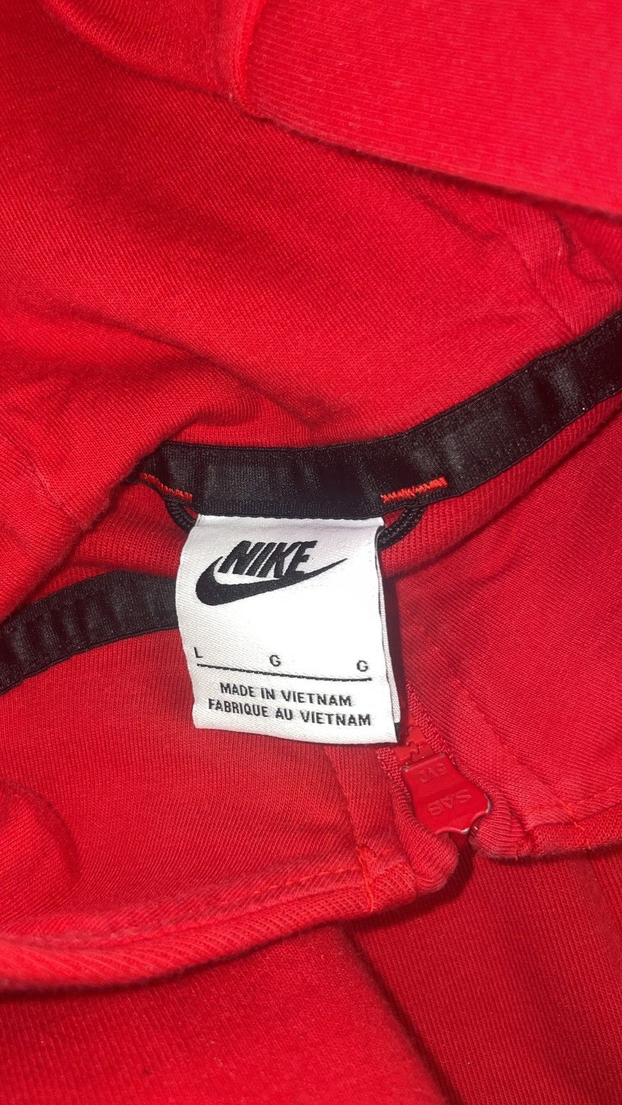 Nike Red Nike Tech Size L Youth Size US L / EU 52-54 / 3 - 3 Thumbnail