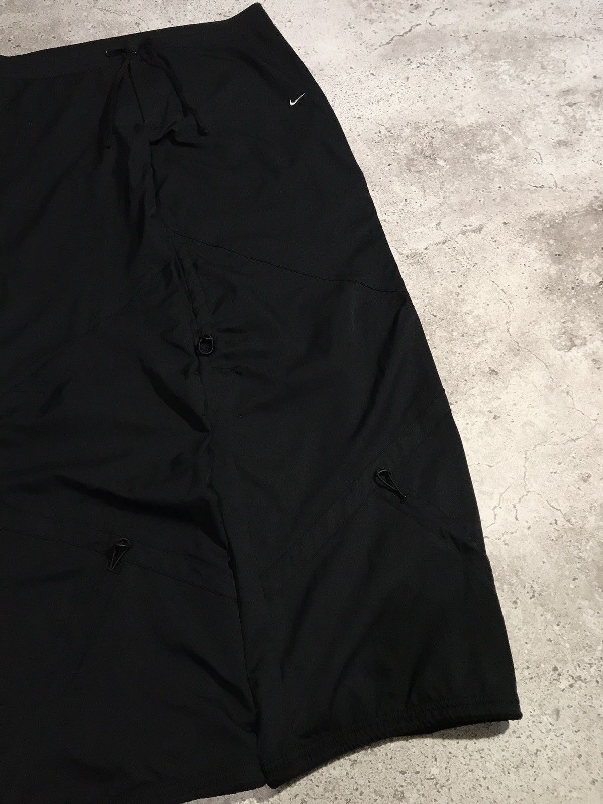 Nike × Vintage Vintage Y2K Nike Track Pants Embroiled Swoosh Black Size 34" / US 12 / IT 48 - 2 Thumbnail