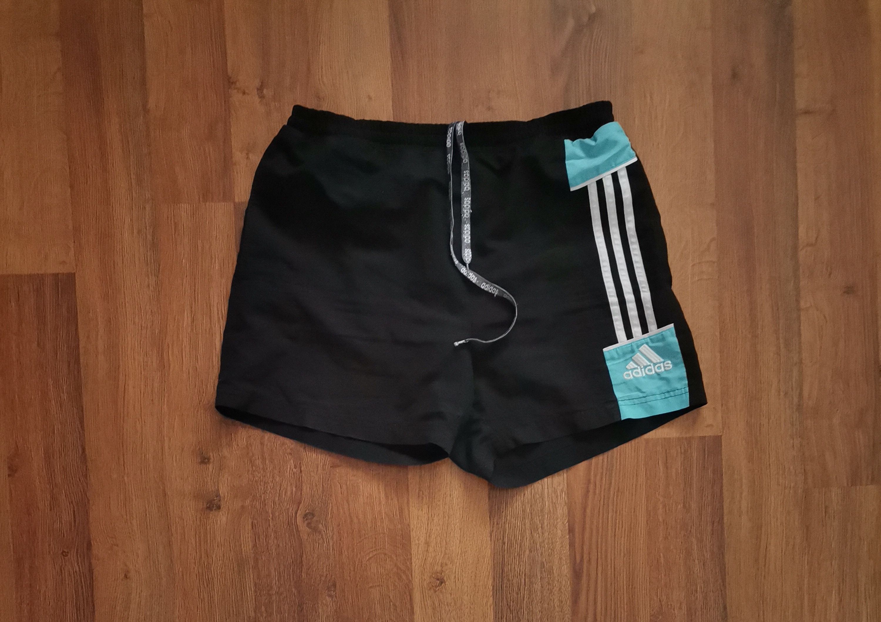 Adidas Vintage Adidas Shorts Size US 30 / EU 46 - 1 Thumbnail