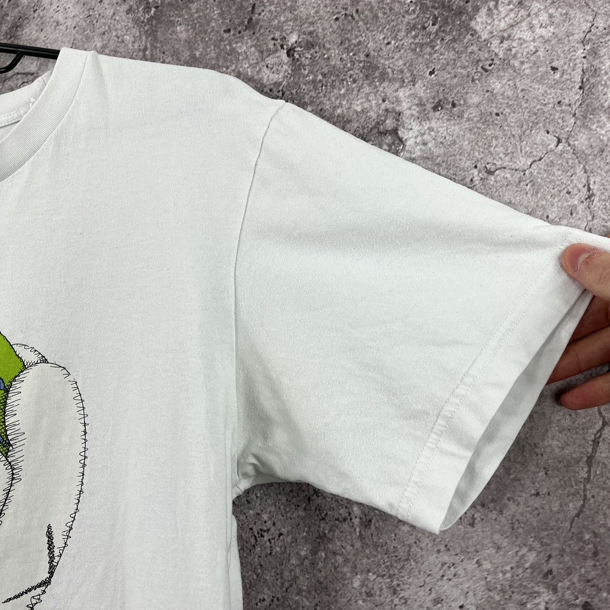 Kaws × Uniqlo Uniqlo x Kaws T-Shirt Planet Earth Big Logo Y2K Size M Size US M / EU 48-50 / 2 - 6 Thumbnail