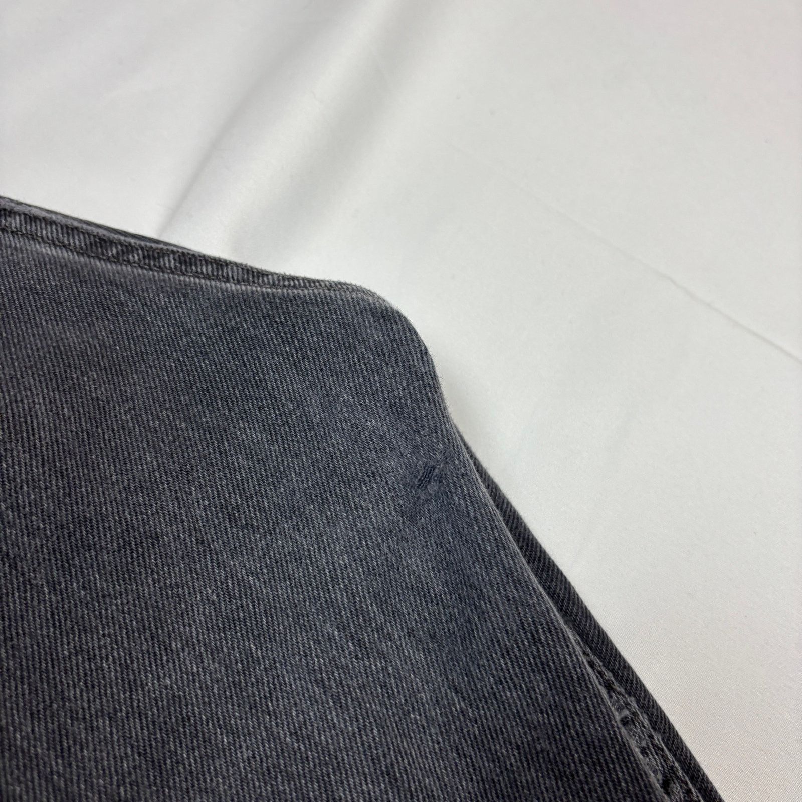 Levi's Vintage Levi's 501 Straight Leg Black Denim Jeans 35x31 Size US 35 - 14 Thumbnail
