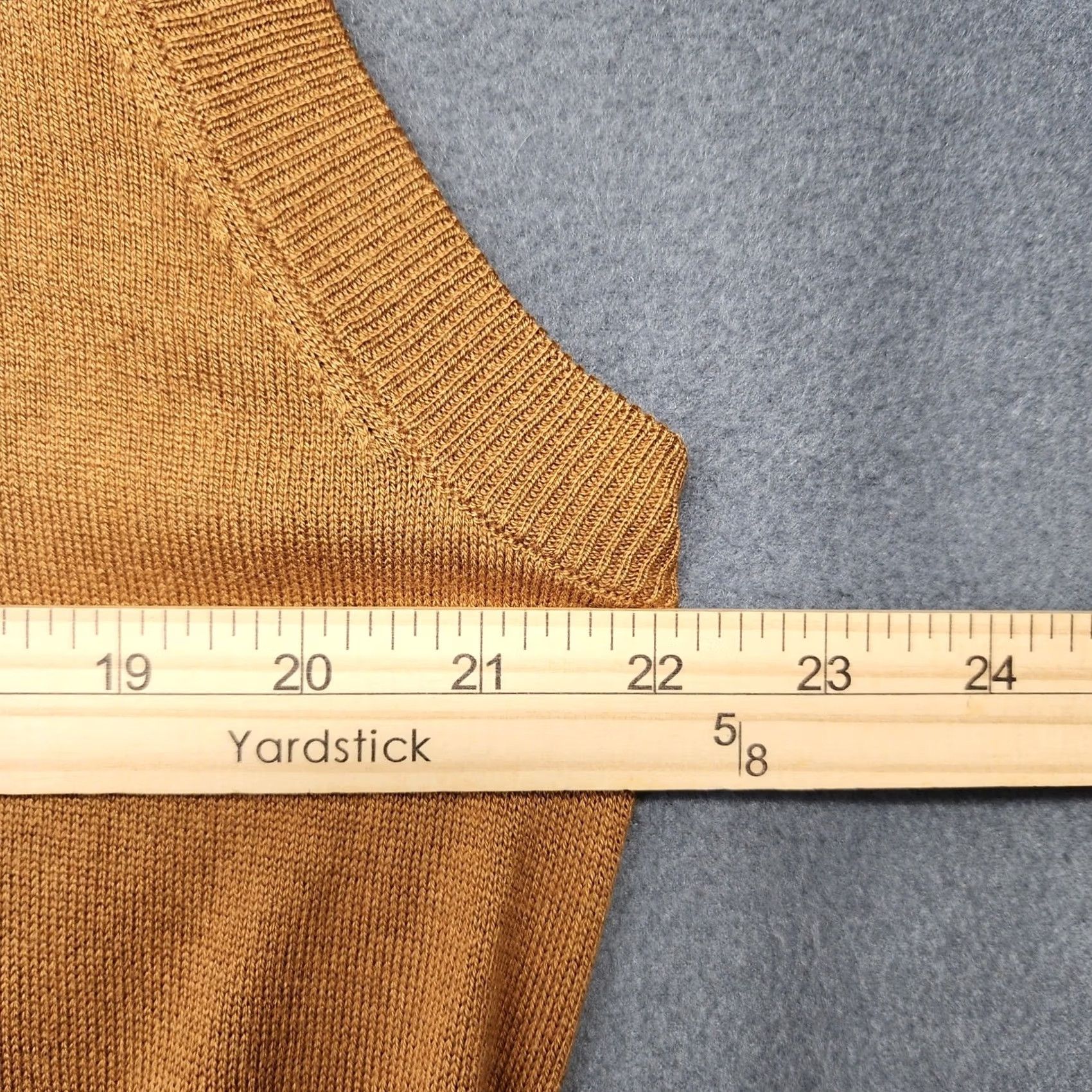 Vintage Paul Fredrick Sweater Vest Mens XL Brown Silk Cashmere Vest V-Neck Sleeveless Knit Slim Fit Mens Fall Winter Size US XL / EU 56 / 4 - 4 Thumbnail