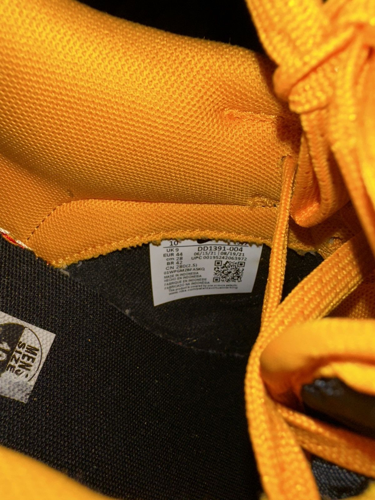 Nike Nike dunk low goldenrod Size US 10 / EU 43 - 5 Thumbnail