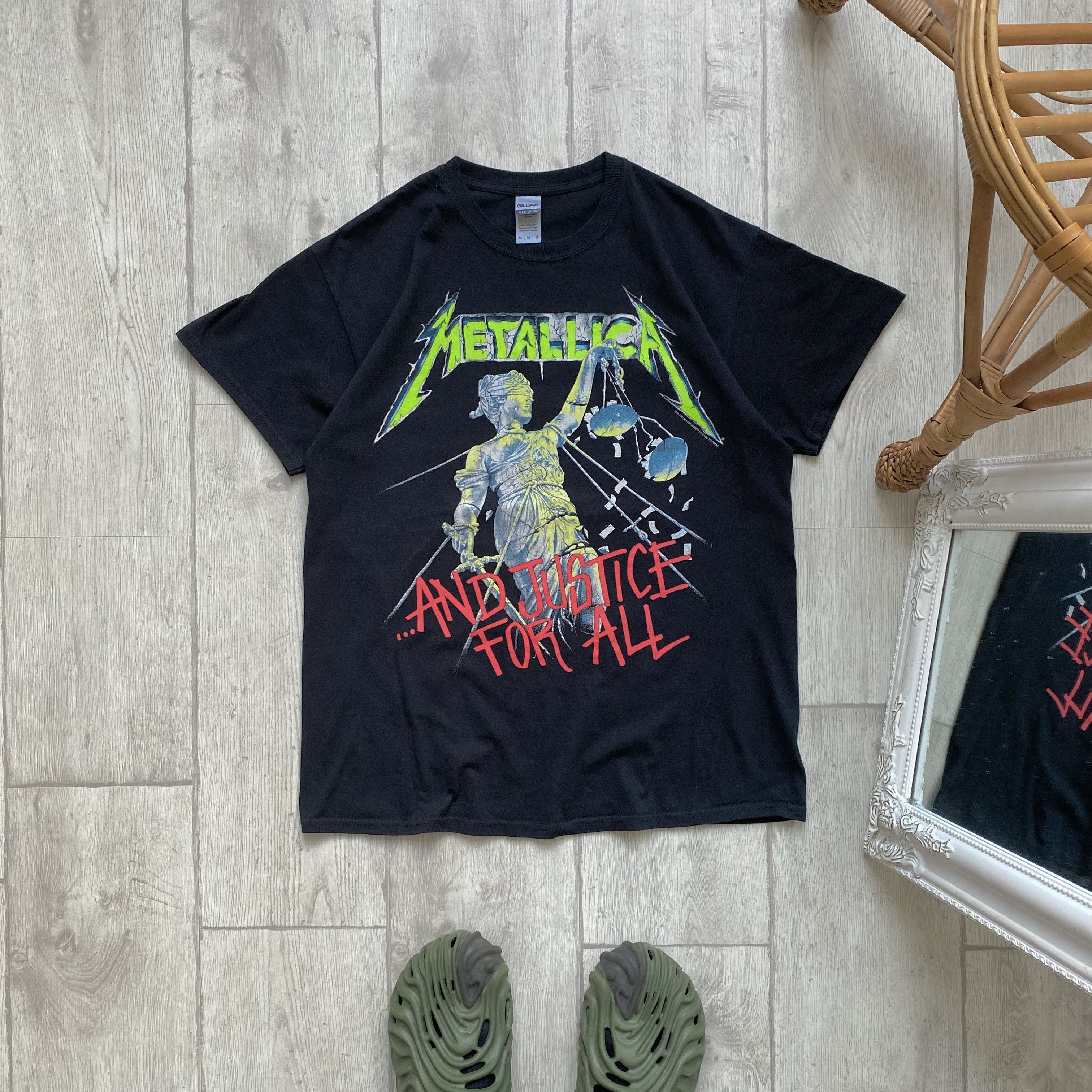 Band Tees 🎸 Metallica Rock band tee Big logo Vintage style tshirt Size US M / EU 48-50 / 2 - 2 Thumbnail