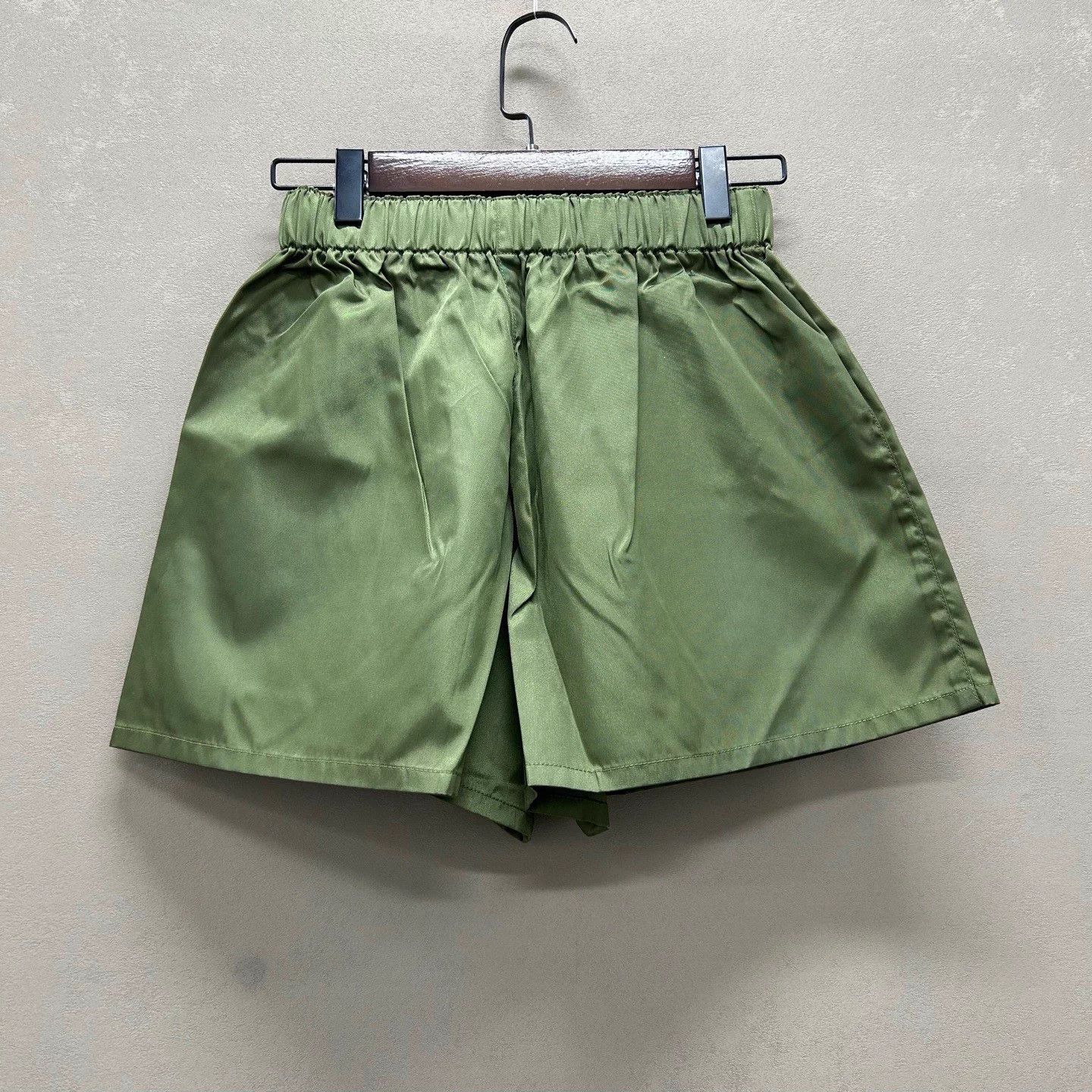 Prada Prada Triangle Logo Recycled Nylon Short 36 New Size 26" / US 2 / IT 38 - 2 Thumbnail