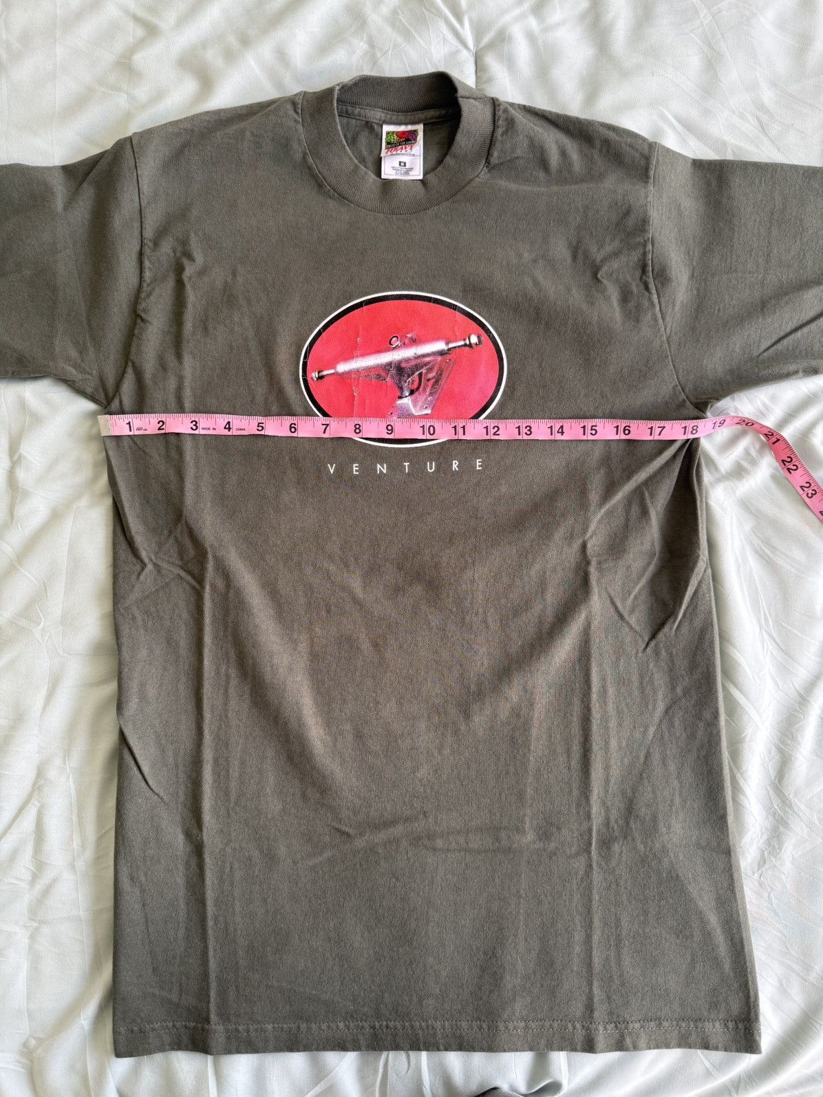 Fruit Of The Loom × Vintage Vintage Venture Trucks Skate Tee 1990s size medium Size US M / EU 48-50 / 2 - 5 Thumbnail