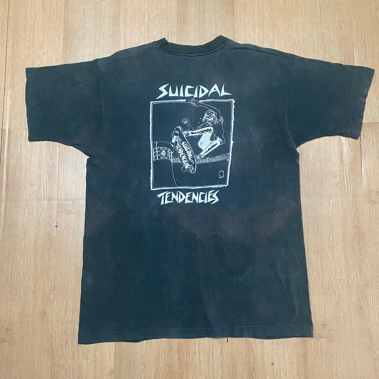 Band Tees Vintage 90s Suicidal Tendencies Punk Band Tshirt Size US L / EU 52-54 / 3 - 1 Thumbnail