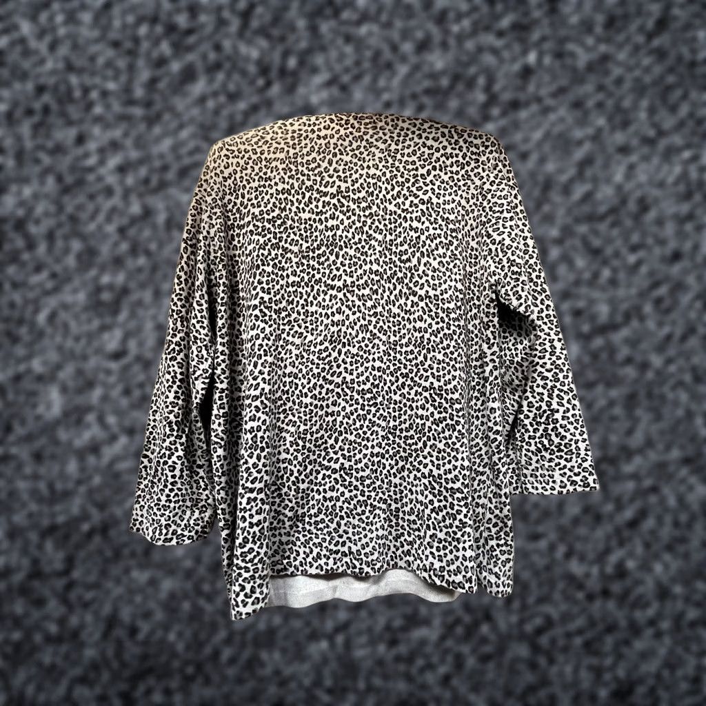 Vintage August Silk Womens L Gray Black V-Neck Animal Print 3/4 Sleeve Knit Top Size L / US 10 / IT 46 - 1 Thumbnail