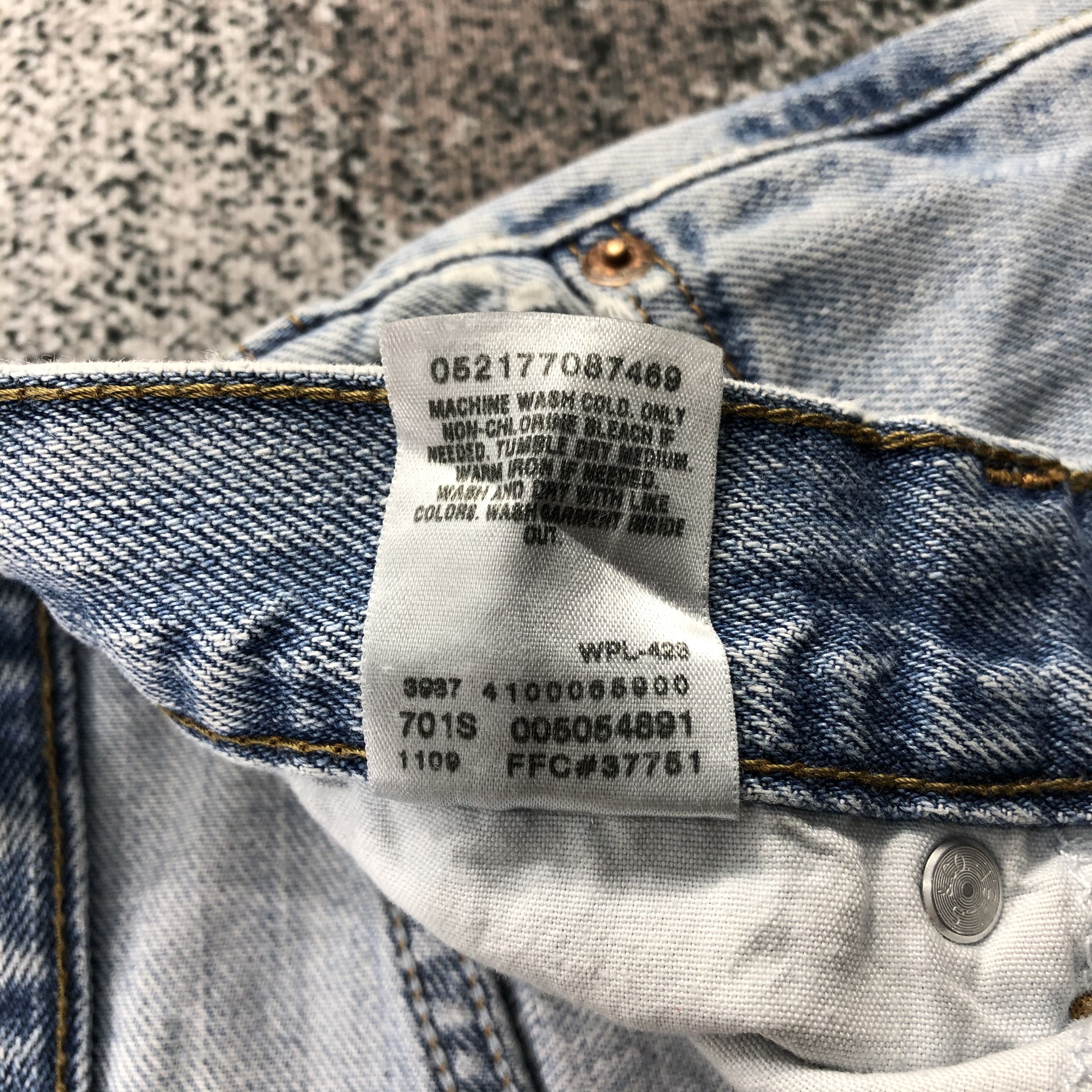 Levi's Vintage Levis 505 Jeans Stone Wash Denim KJ597 Size US 34 / EU 50 - 10 Thumbnail