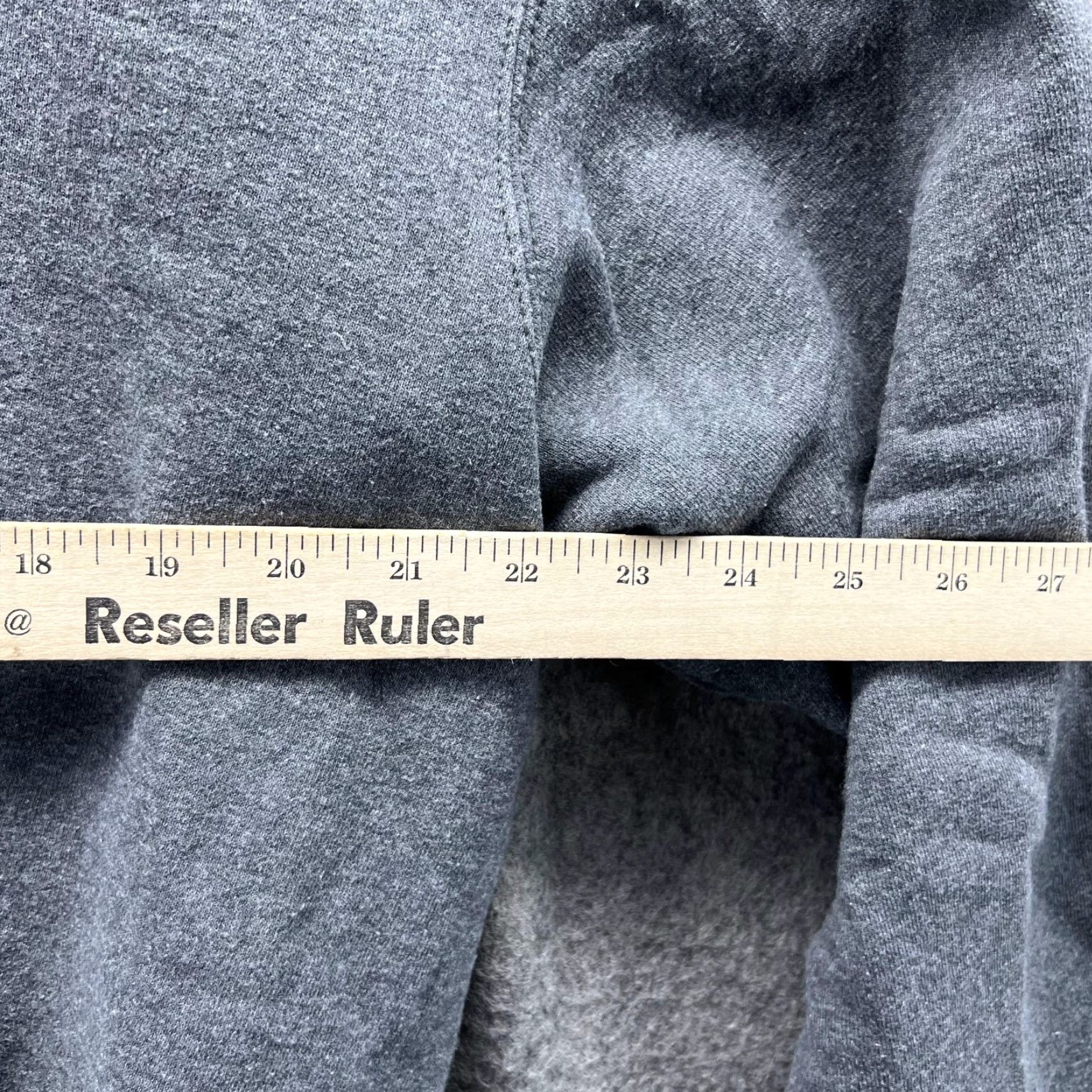 Champion VINTAGE Champion Sweater Men Medium Adult Gray Crewneck Pullover Fleece Logo Squares All Seasons Winter 90s Mens Size US M / EU 48-50 / 2 - 5 Thumbnail