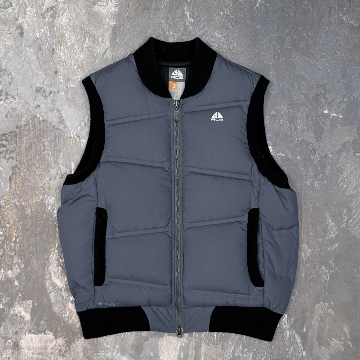 Nike ACG Nike ACG Vintage 2000s Technical Gorpcore Puffer Zip Vest Size US M / EU 48-50 / 2 - 1 Thumbnail