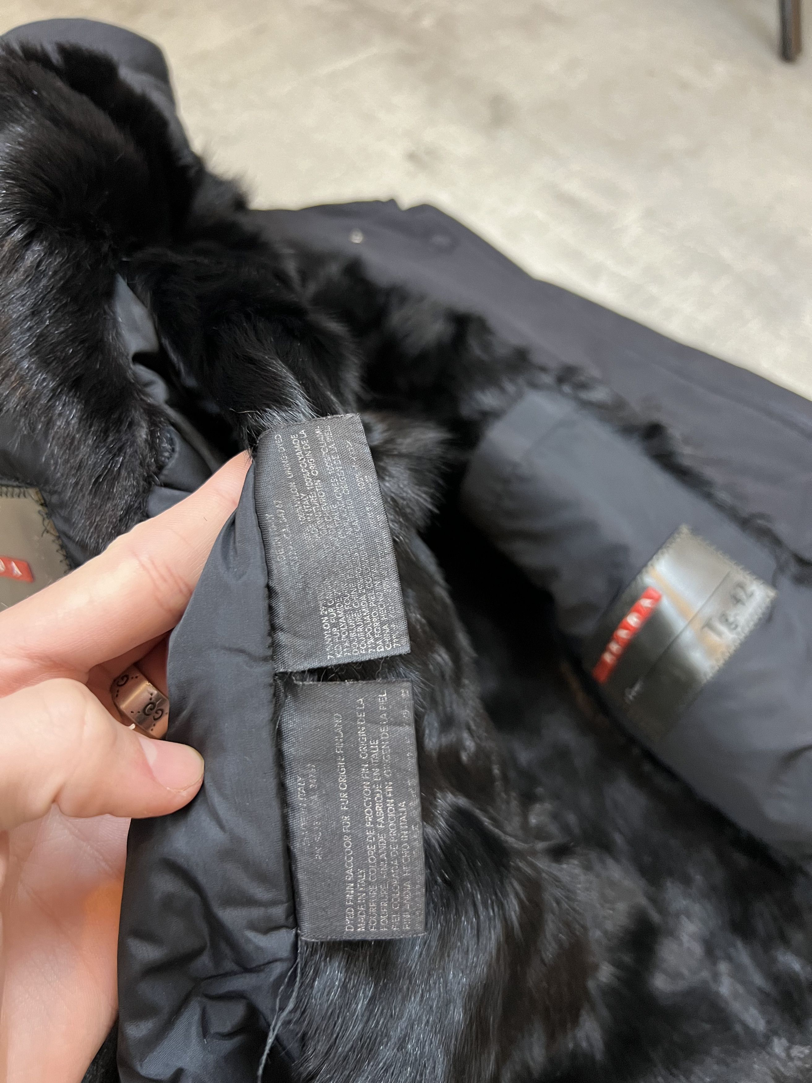 Prada prada womens jacket size S with fur red tab Size S / US 4 / IT 40 - 12 Thumbnail
