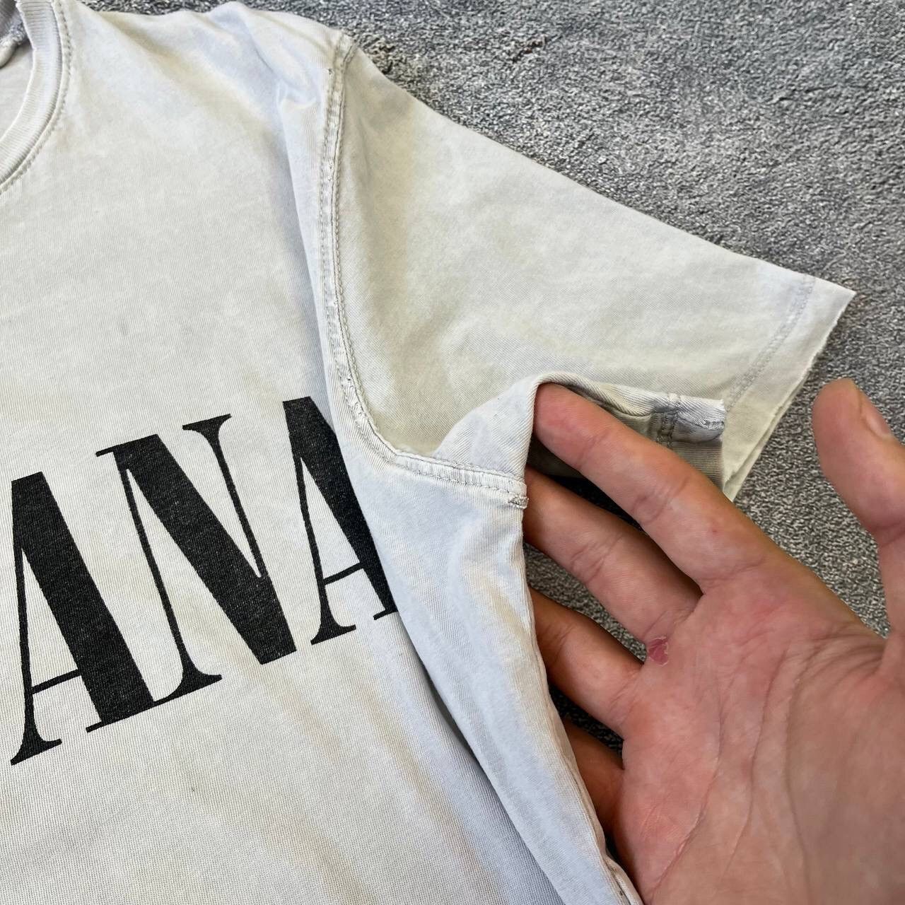 Nirvana × Vintage Vintage distressed Nirvana Big Logo T-Shirt Y2K,Size M Size US M / EU 48-50 / 2 - 11 Thumbnail