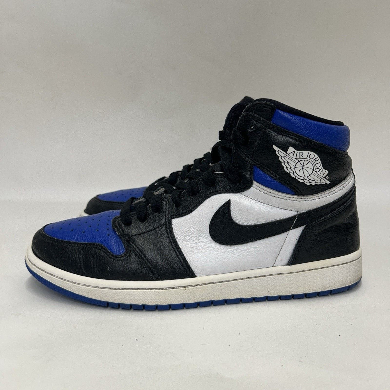 Jordan Brand Nike Air Jordan 1 Retro High OG “Royal Toe” 555088-041 Size US 10 / EU 43 - 6 Thumbnail