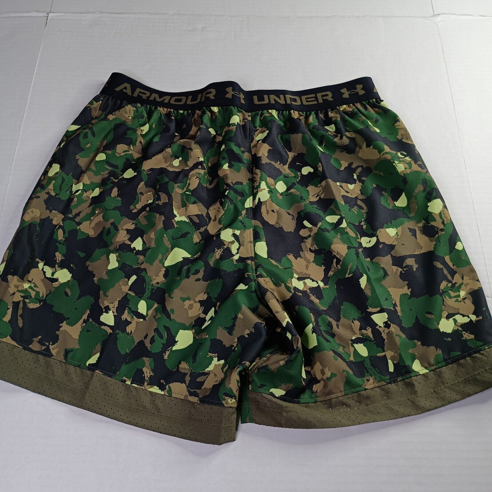 Under Armour Under Armour Men's UA Vanish Woven 6" Camo Shorts L 1376784 Size US 32 / EU 48 - 8 Thumbnail