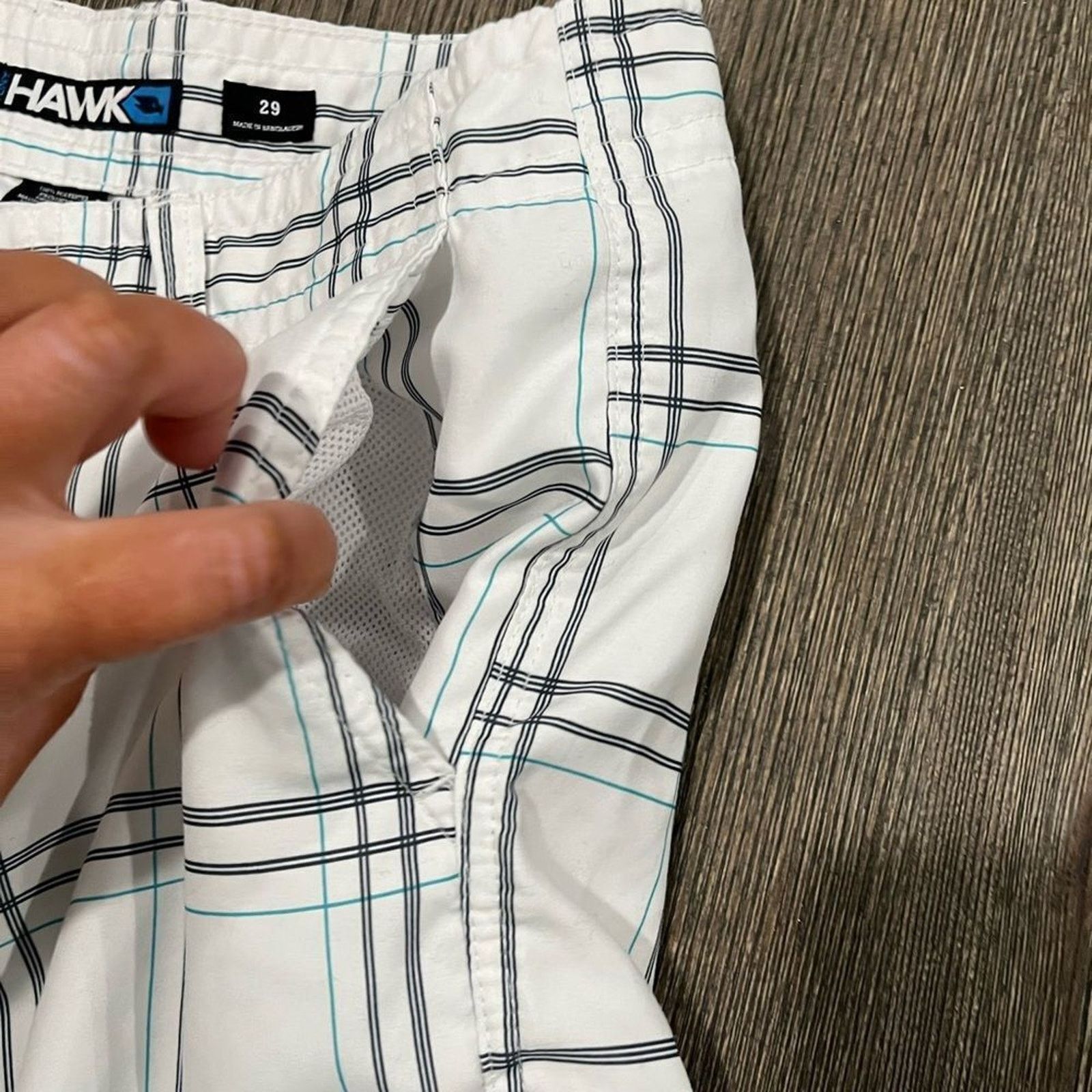 Tony Hawk Tony Hawk White Blue Plaid Board Swim Shorts Size 29 Size US 29 - 3 Thumbnail