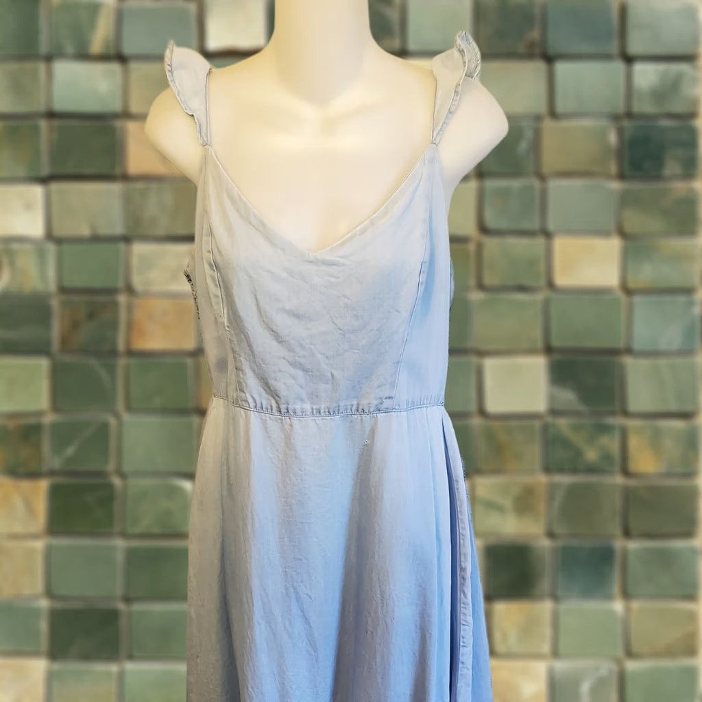 Denime Bohme Denim Chambray Lace Cut Out Maxi Dress Womens M Casual Hippe Boho 90s 80s Vintage Sleeveless Smooth Pullover Blue Size M / US 6-8 / IT 42-44 - 1 Thumbnail